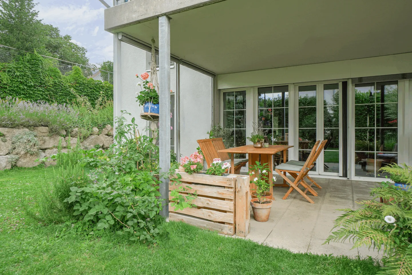 GREEN LIVING WITH YOUR OWN GARDEN PARADISE - Photo 1 of 5