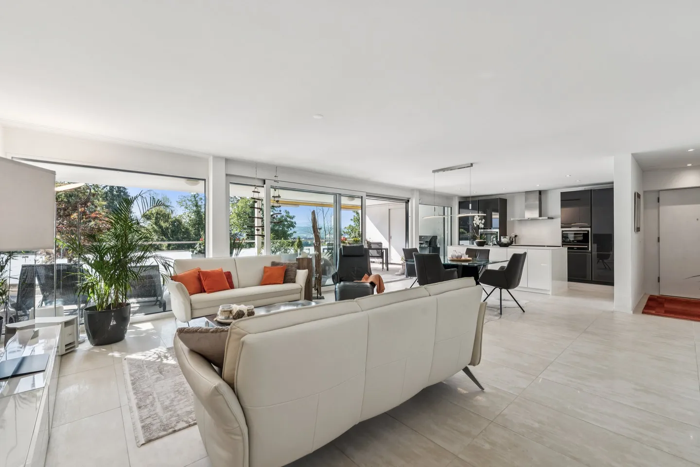 Exclusive Terrace Beauty in Attractive Location - Photo 2 of 5