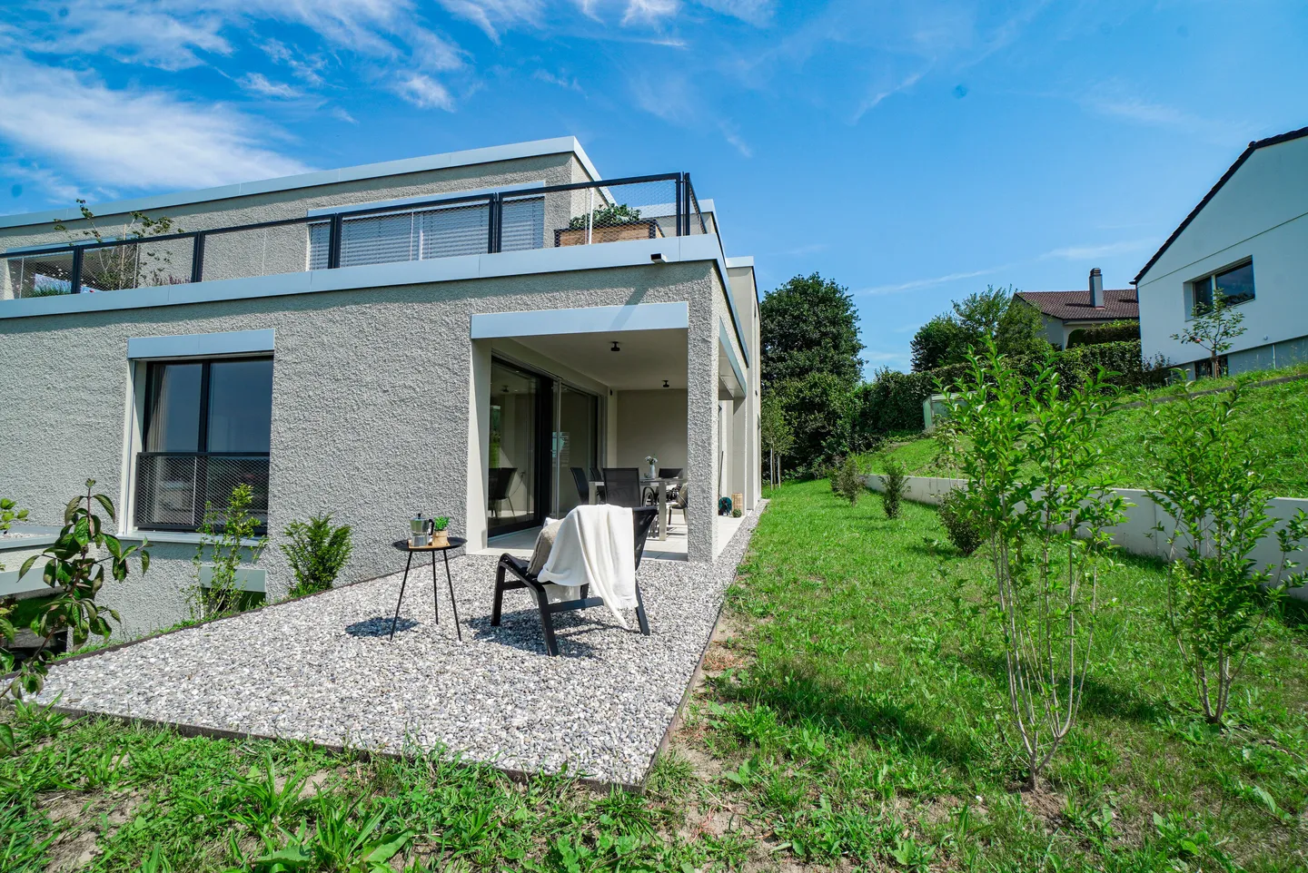 TOLLE GARTENWOHNUNG MIT FERNSICHT &amp; 8211; BAUJAHR 2024 - Foto 2 von 5