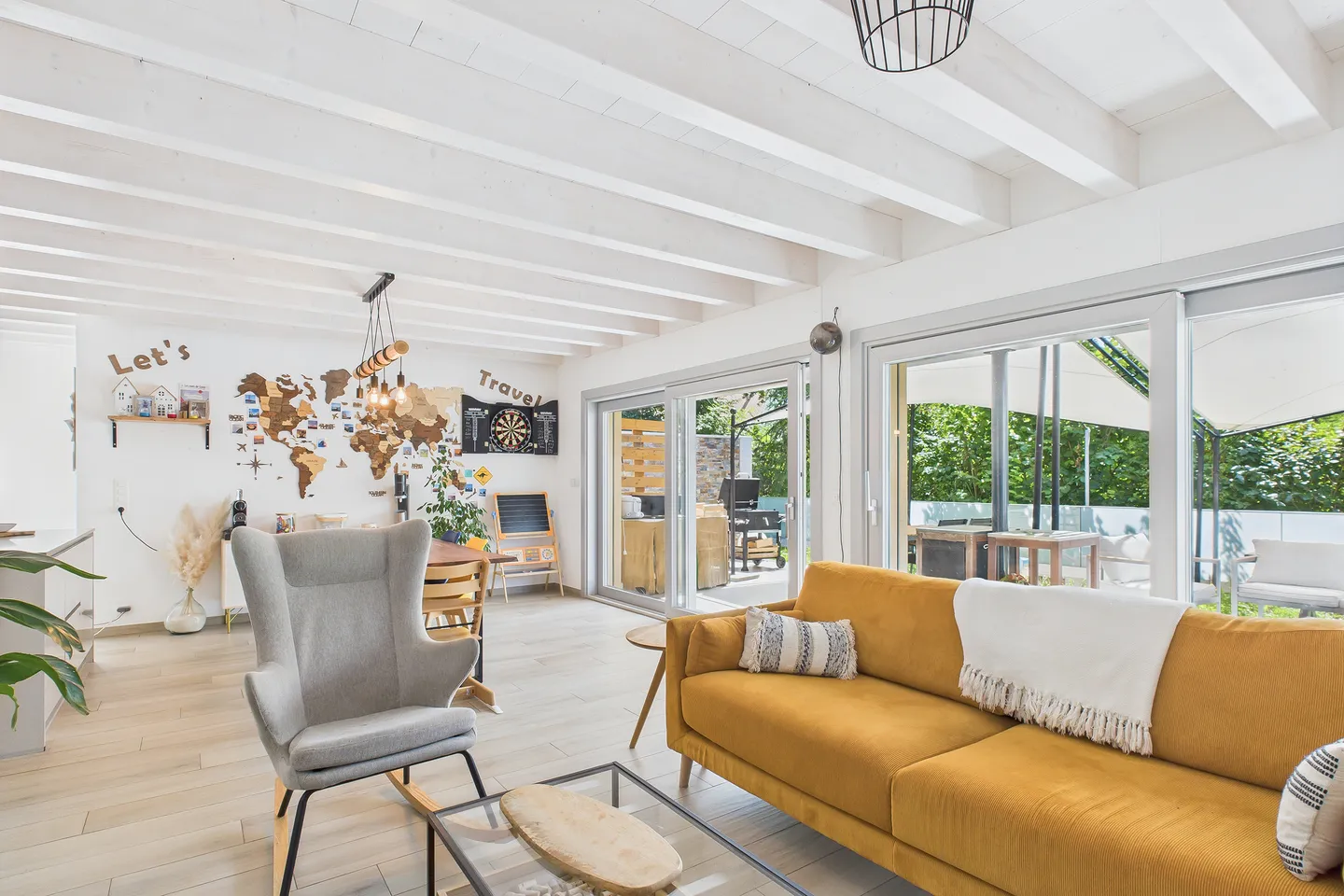 SUPERBE MAISON INDIVIDUELLE AVEC UN GRAND SENS DE L'ESPACE - Photo 2 sur 5