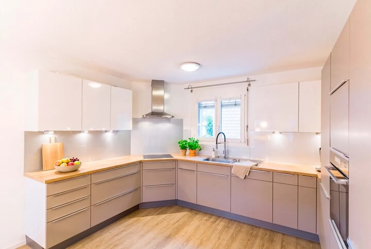 Incantevole e Centrale - Appartamento Maisonette con Giardino - Foto 3 di 8