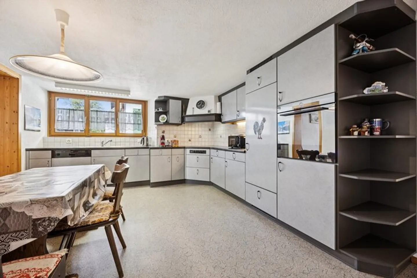 6.5 ZIMMER EINFAMILIENHAUS MIT BLICK AUF DIE ST. GALLER BERGE - Photo 3 sur 8