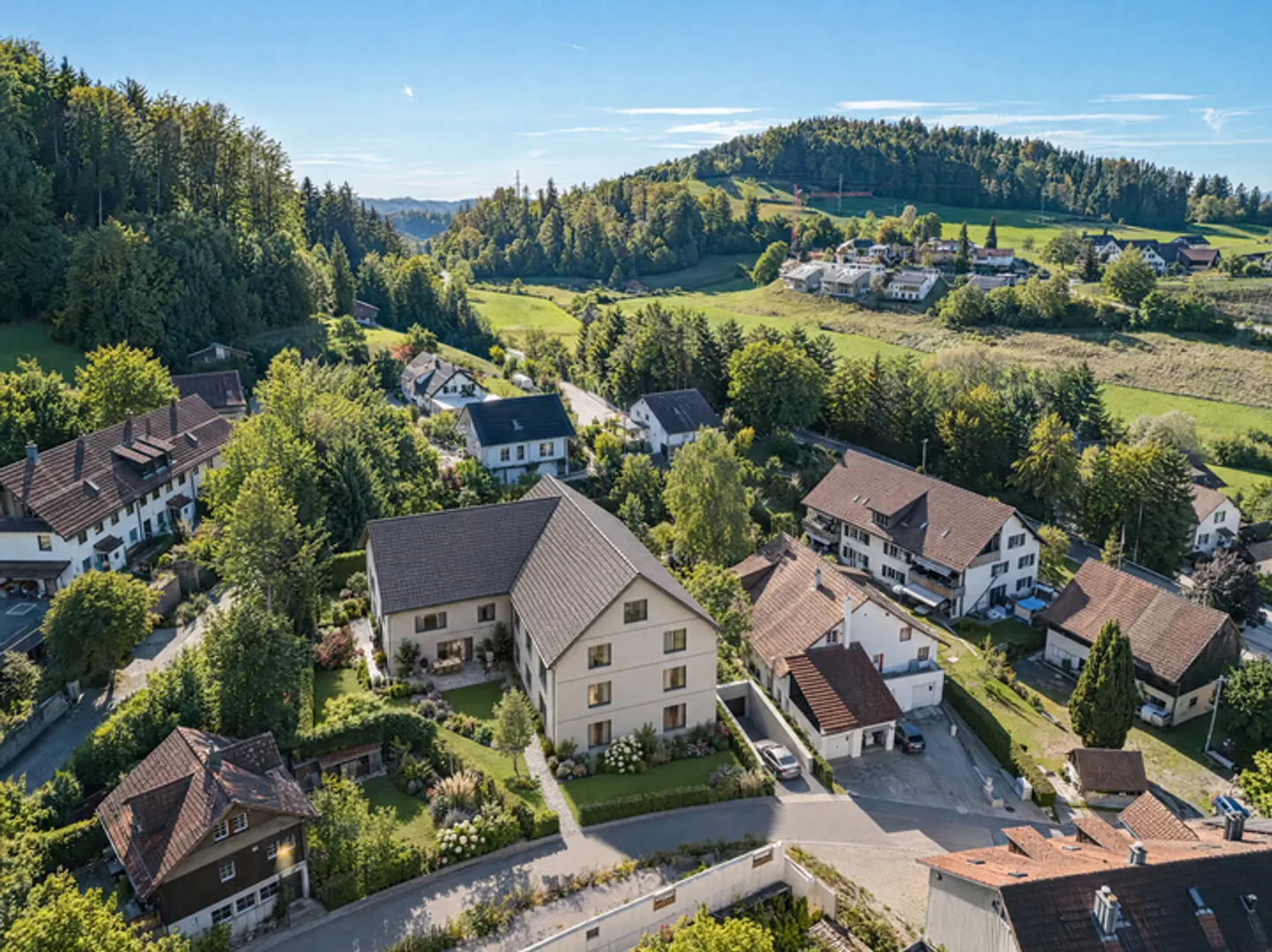 OPPORTUNITÄT BEI WINTERTHUR: MEHRFAMILIENHAUS MIT MASSIVER BAULANDRESERVE - Photo 1 sur 8