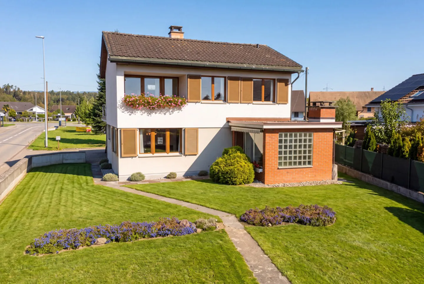 MAISON INDIVIDUELLE DÉTACHÉE PRÈS DE L'AARE ET DU RHIN - Photo 1 sur 8