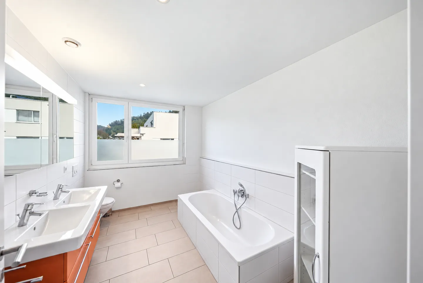 LUZERN ZUM GREIFEN NAH - HOCHWERTIGE 5.5 ZIMMER WOHNUNG IN OBERNAU - Photo 5 sur 8