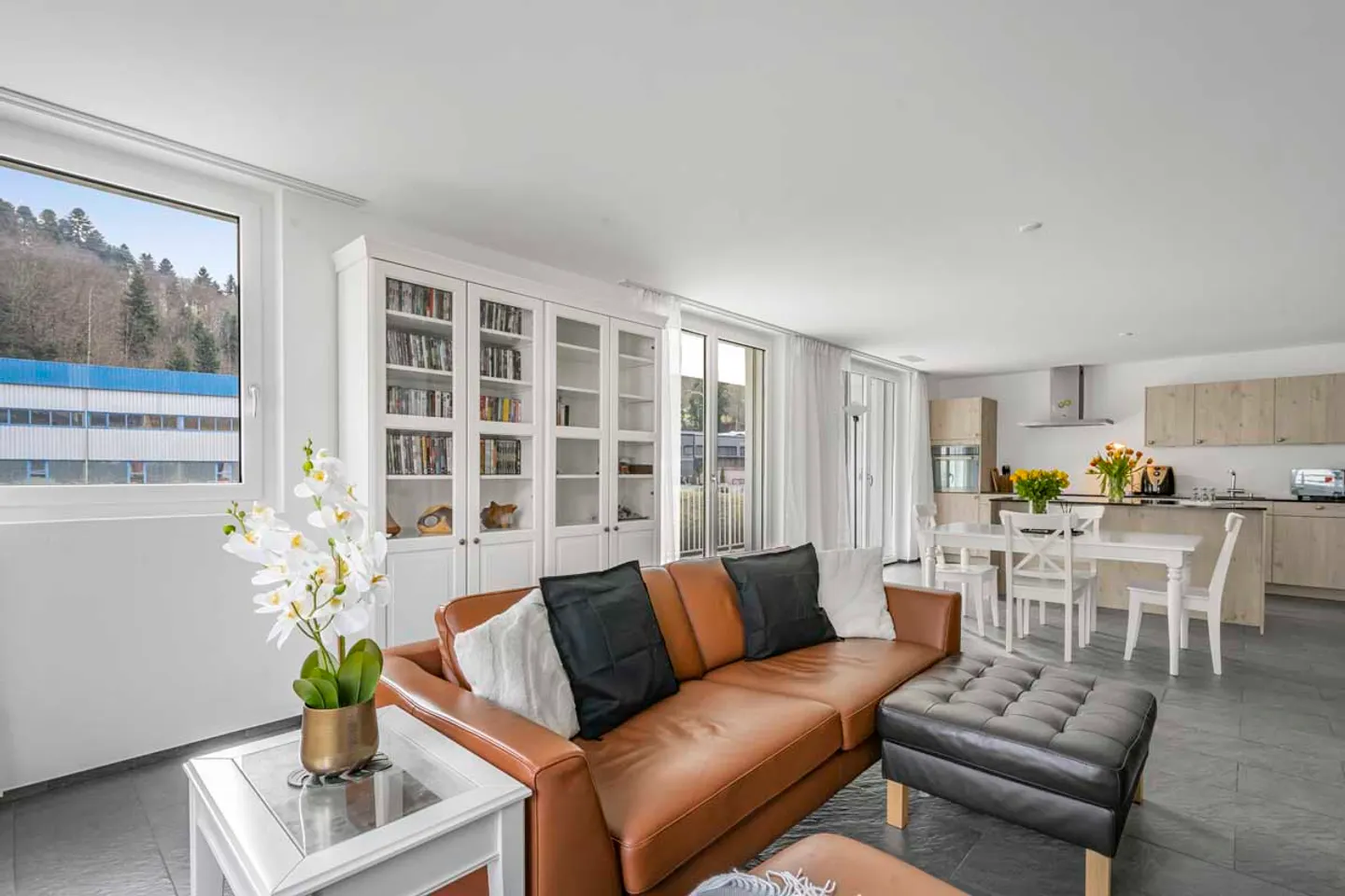 MODERN MINERGIE APARTMENT IN THE HEART OF LIFE - Photo 1 of 8