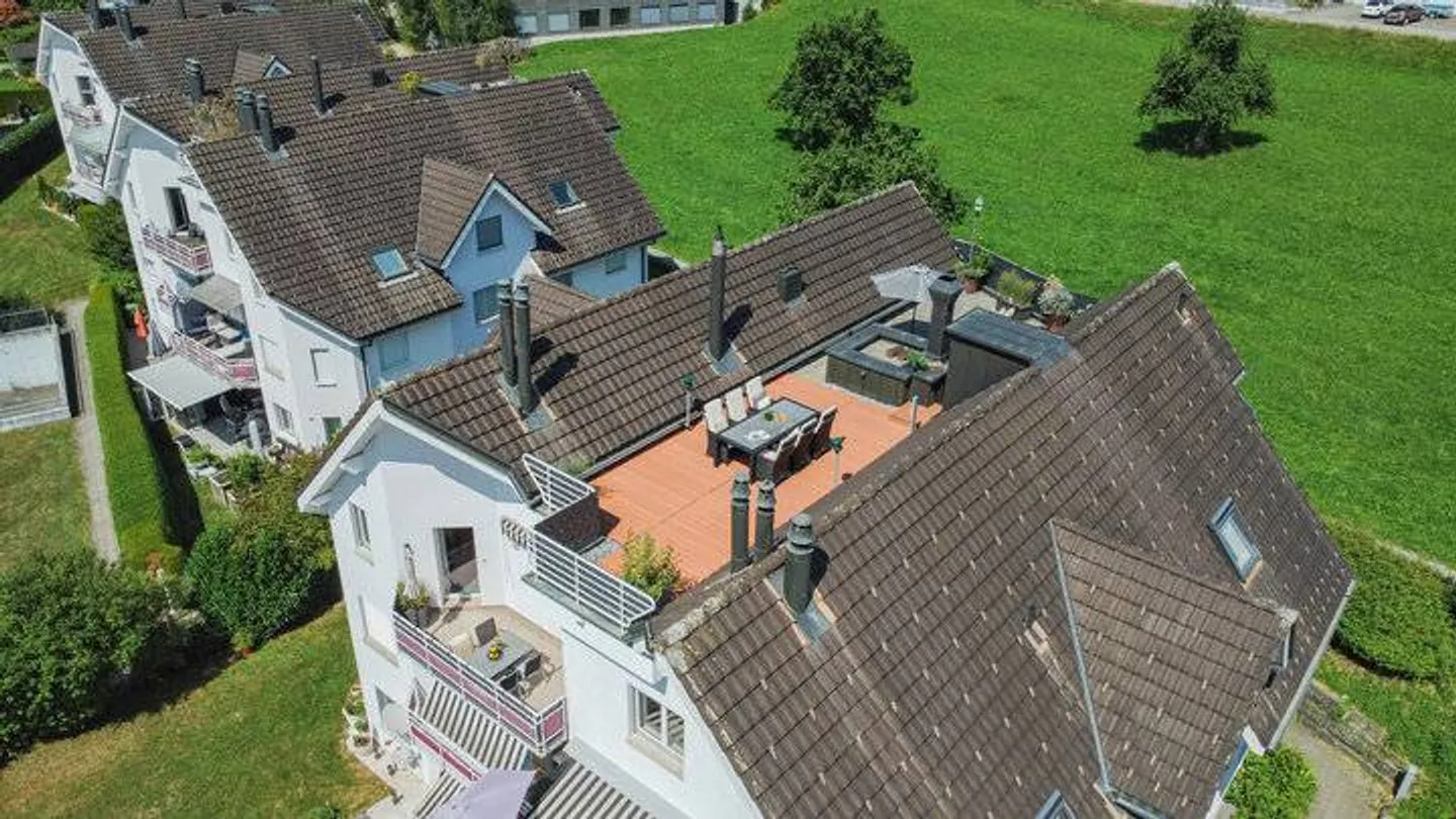 SO VIEL PLATZ WIE EIN HAUS - GANZ OHNE GARTENARBEIT - Foto 6 von 7
