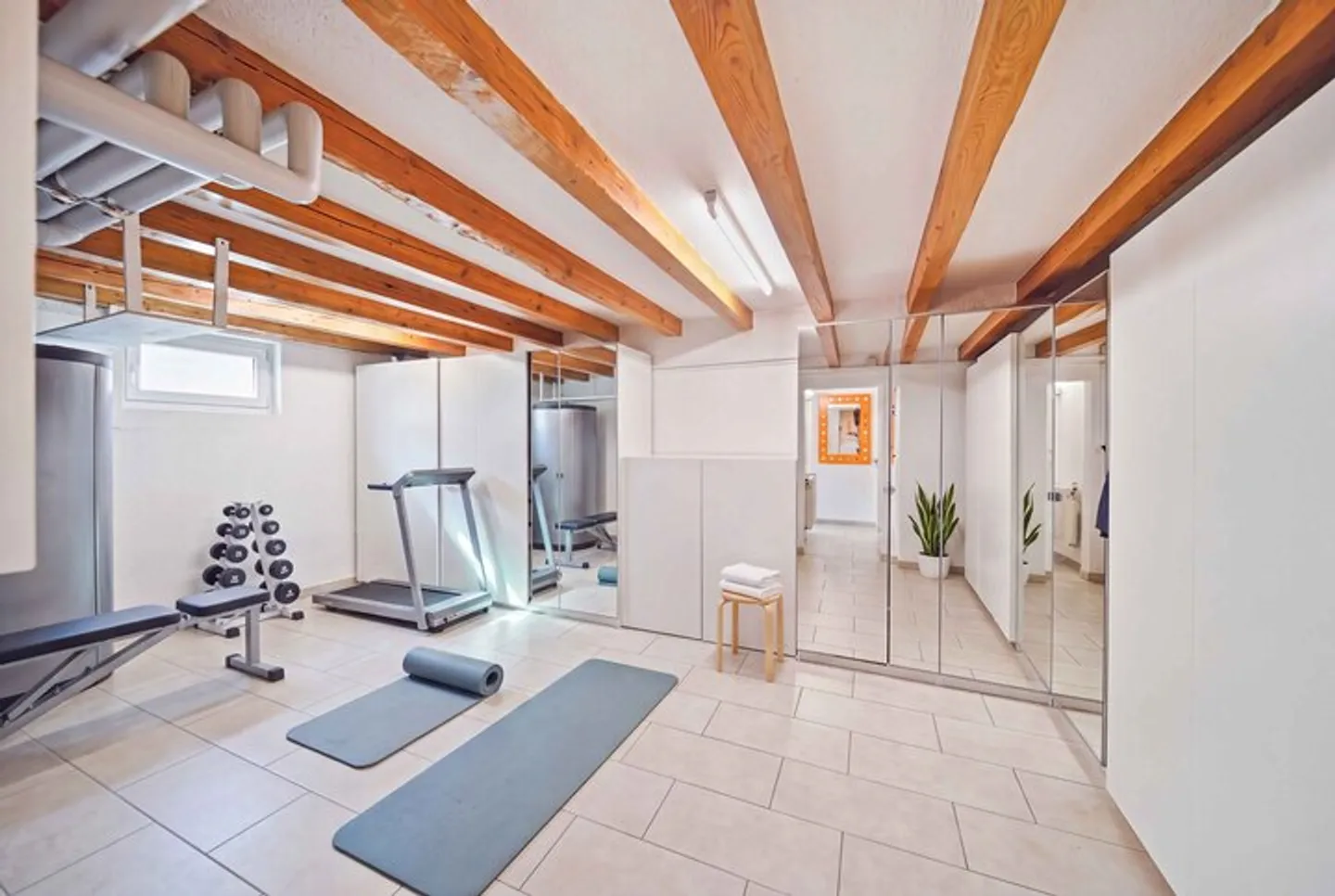 CASA UNIFAMILIARE DI 4 LOCALI IN STILE CHALET IMMERSA NELLA NATURA - Foto 7 di 8
