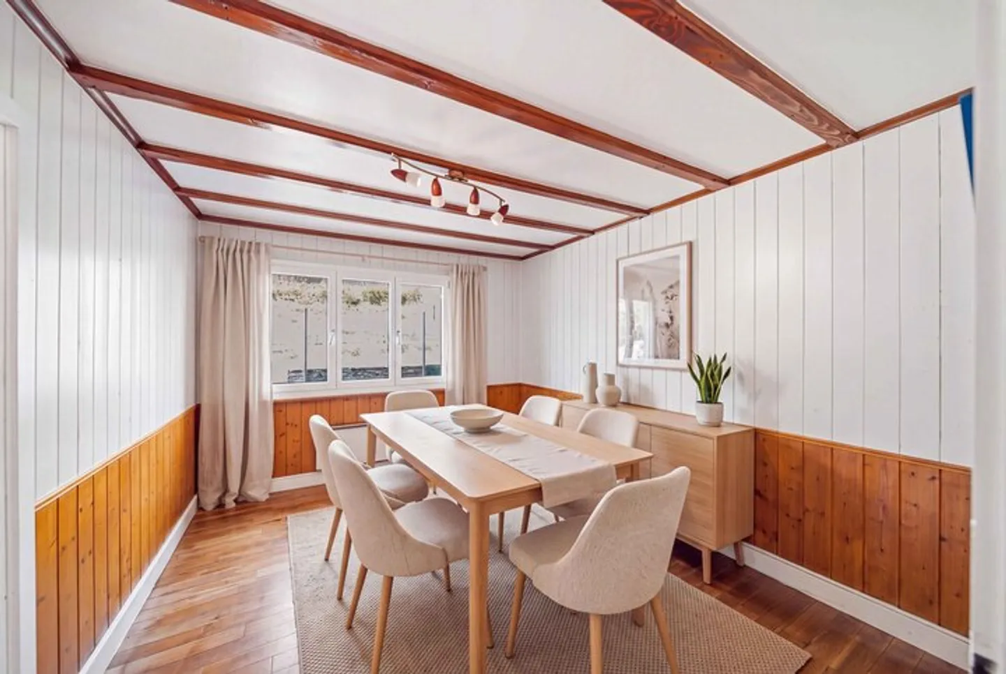 CASA UNIFAMILIARE DI 4 LOCALI IN STILE CHALET IMMERSA NELLA NATURA - Foto 2 di 8