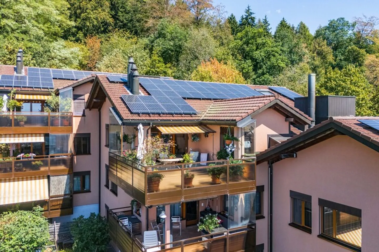 ABOUT THE ROOFS OF GRENCHEN - MAISONETTE ATTIC APARTMENT WITH CITY VIEW - Photo 7 of 8