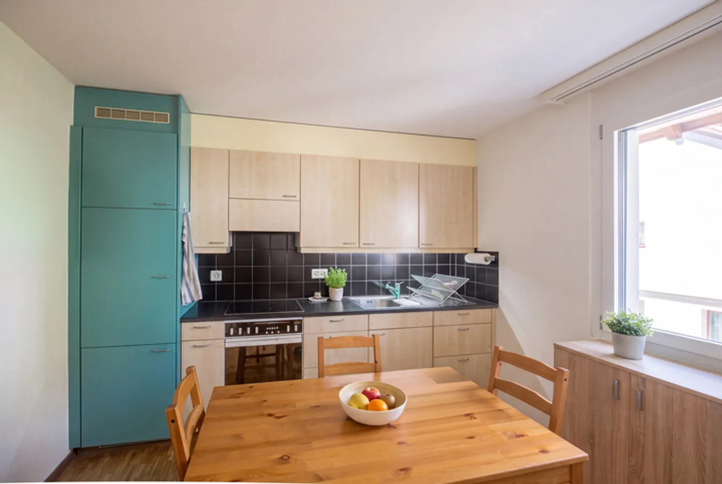 VIVERE IN MODO COMPATTO IN UN BELLO AMBIENTE - APPARTAMENTO DI 1,5 STANZE A ZWILLIKON - Foto 4 di 8