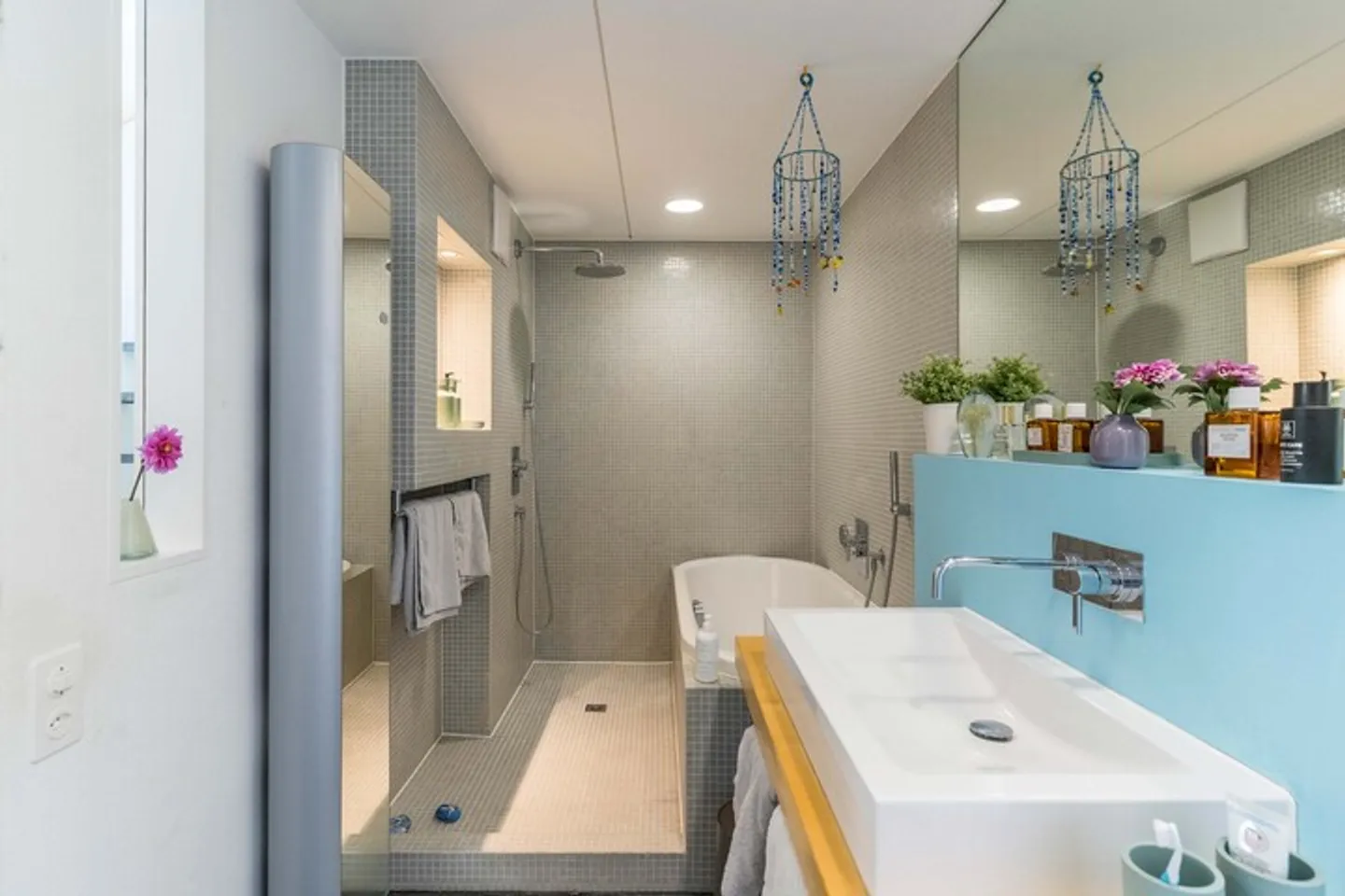 MODERN 6.5 ROOM TERRACED HOUSE NEAR BASEL - Photo 5 of 8