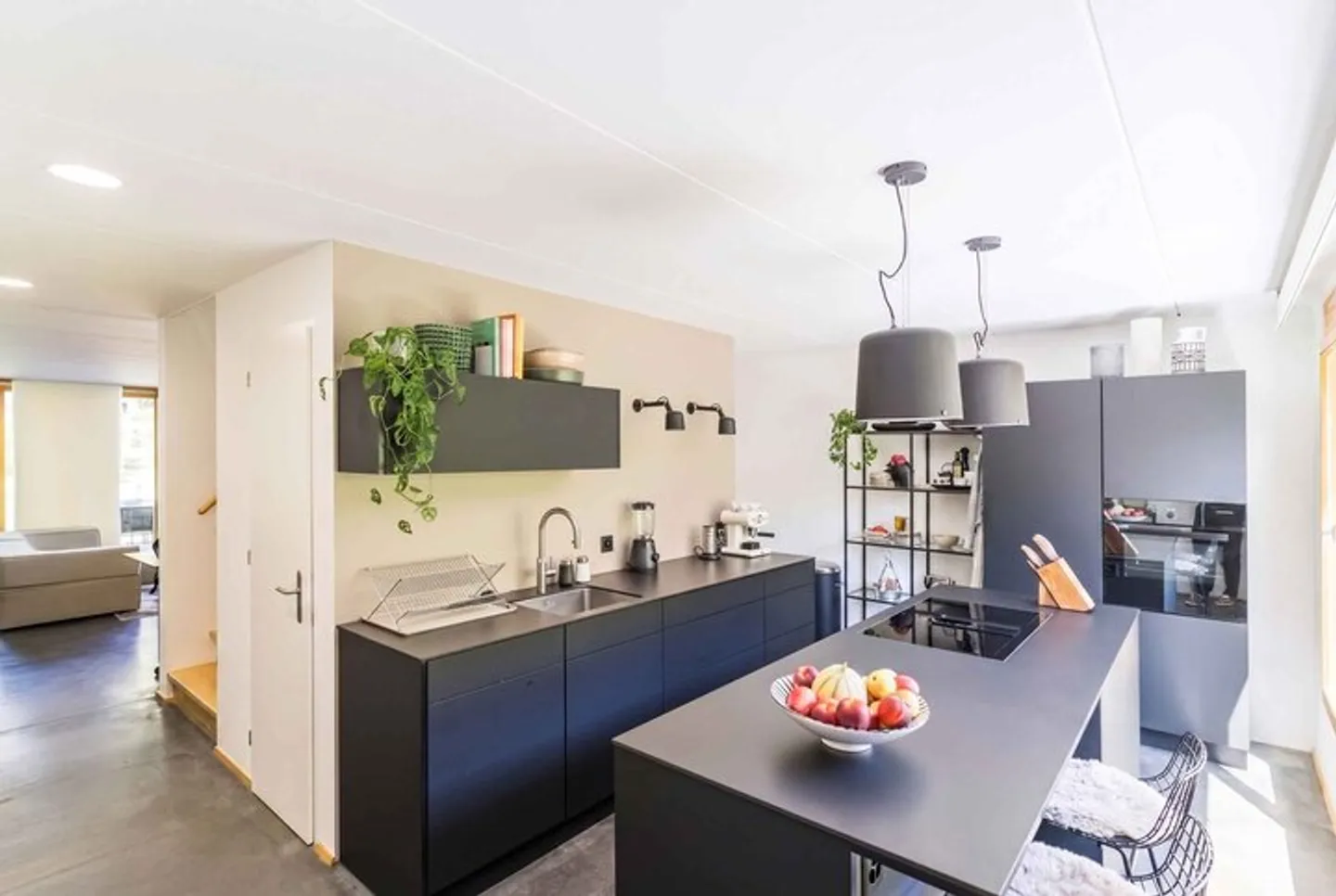 MODERN 6.5 ROOM TERRACED HOUSE NEAR BASEL - Photo 2 of 8