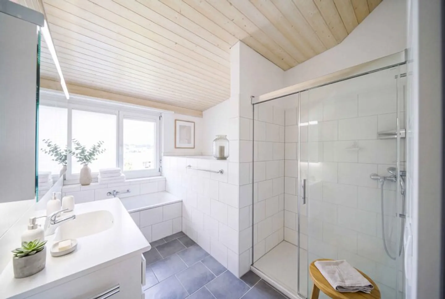 VIVRE SUR DEUX NIVEAUX - MAISONNETTE SOUS LES TOITS À BASSERSDORF - Photo 6 sur 8