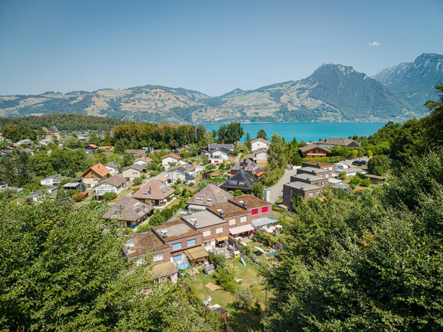 YOUR HOME BETWEEN LAKE AND MOUNTAINS - 4.5 ROOM TERRACED HOUSE IN SPIEZ - Photo 1 of 8