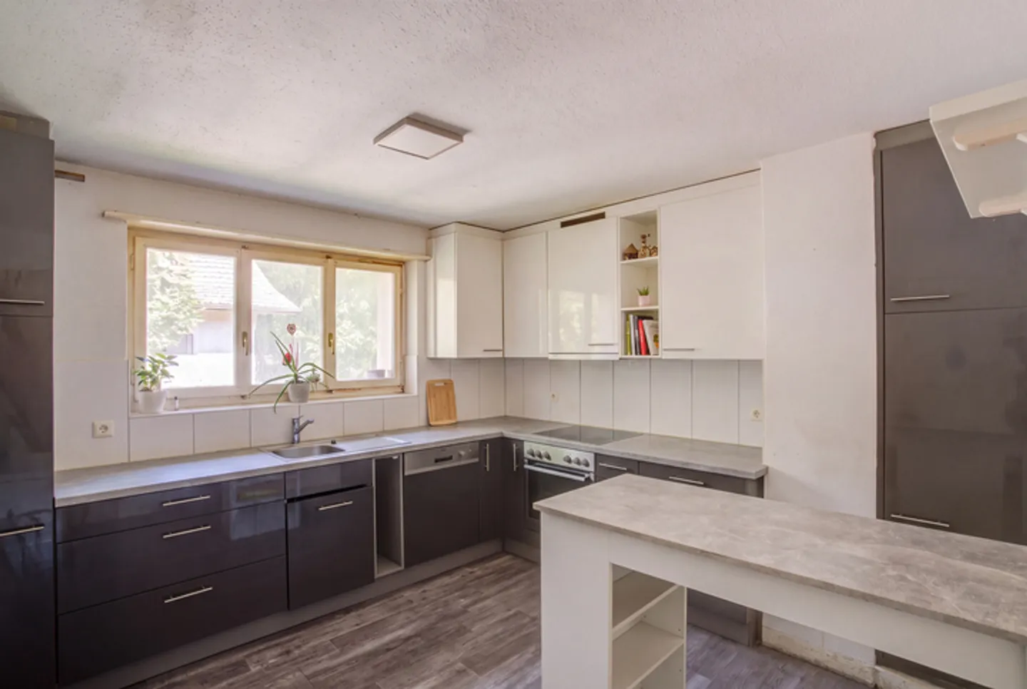 Geräumiges Einfamilienhaus in Niederwil - Foto 3 von 8