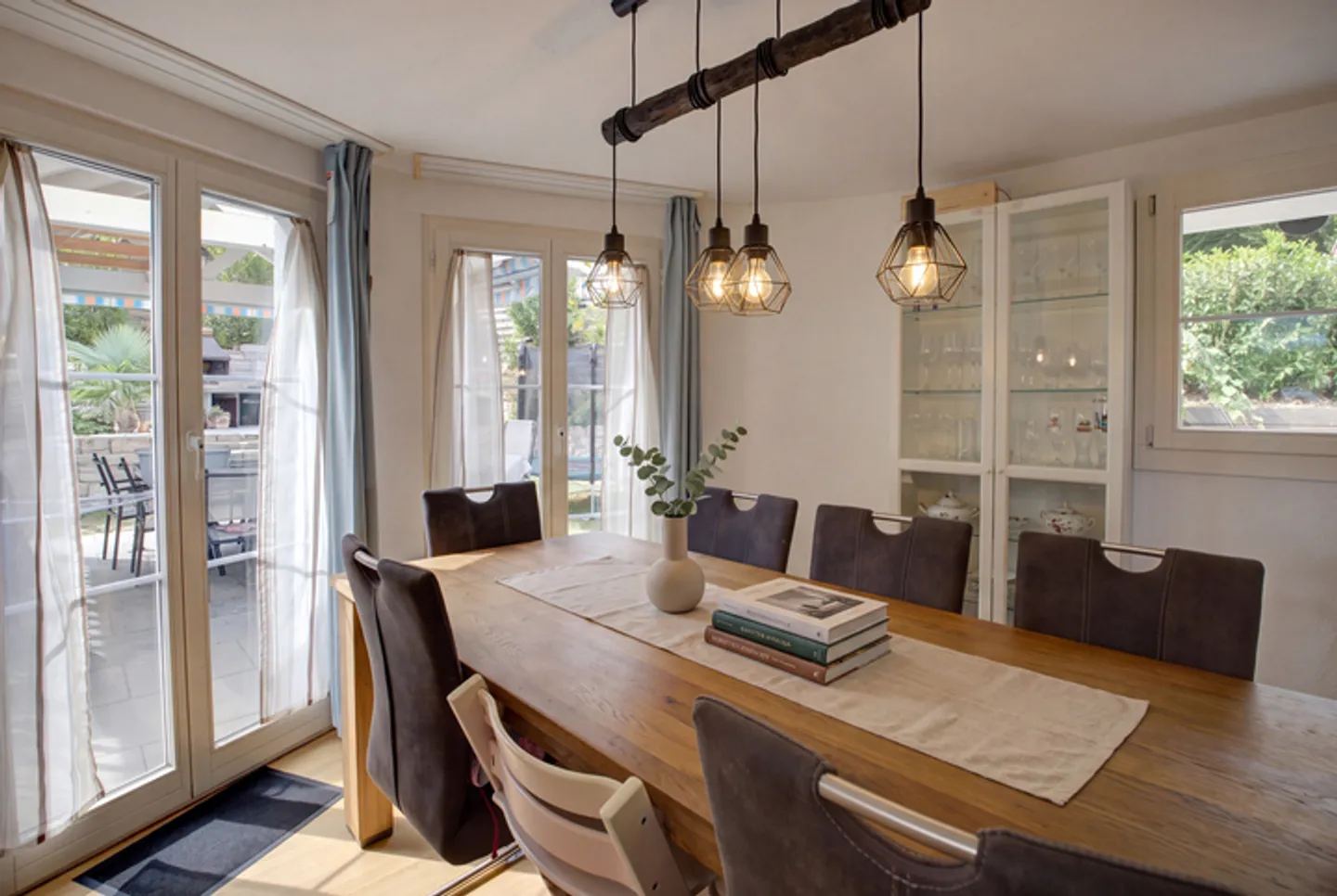 Well-maintained 4.5 room corner house next to the Aare in Döttingen - Photo 3 of 8