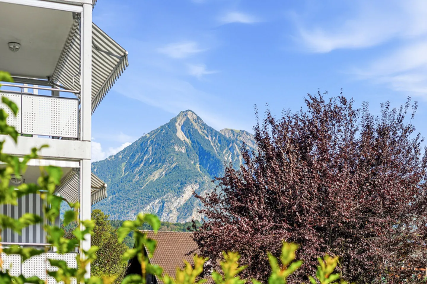 GARDEN HAPPINESS IN THE MOUNTAINS - 5.5 ROOM GARDEN APARTMENT IN ALPNACH DORF - Photo 7 of 8