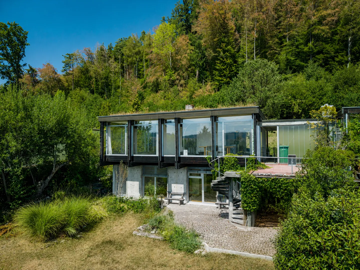 Architektenhaus mit Alpenblick - Foto 1 von 8