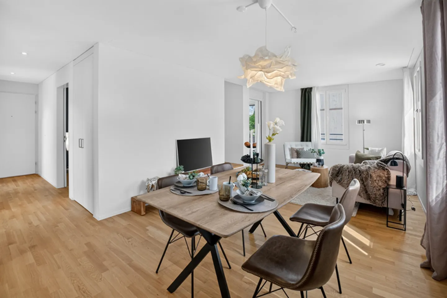 MODERNES WOHNGEFÜHL AUF ZWEI ETAGEN - Foto 2 di 8