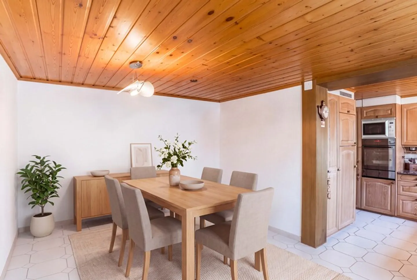 Geräumiges Einfamilienhaus in Säriswil - Foto 3 von 8