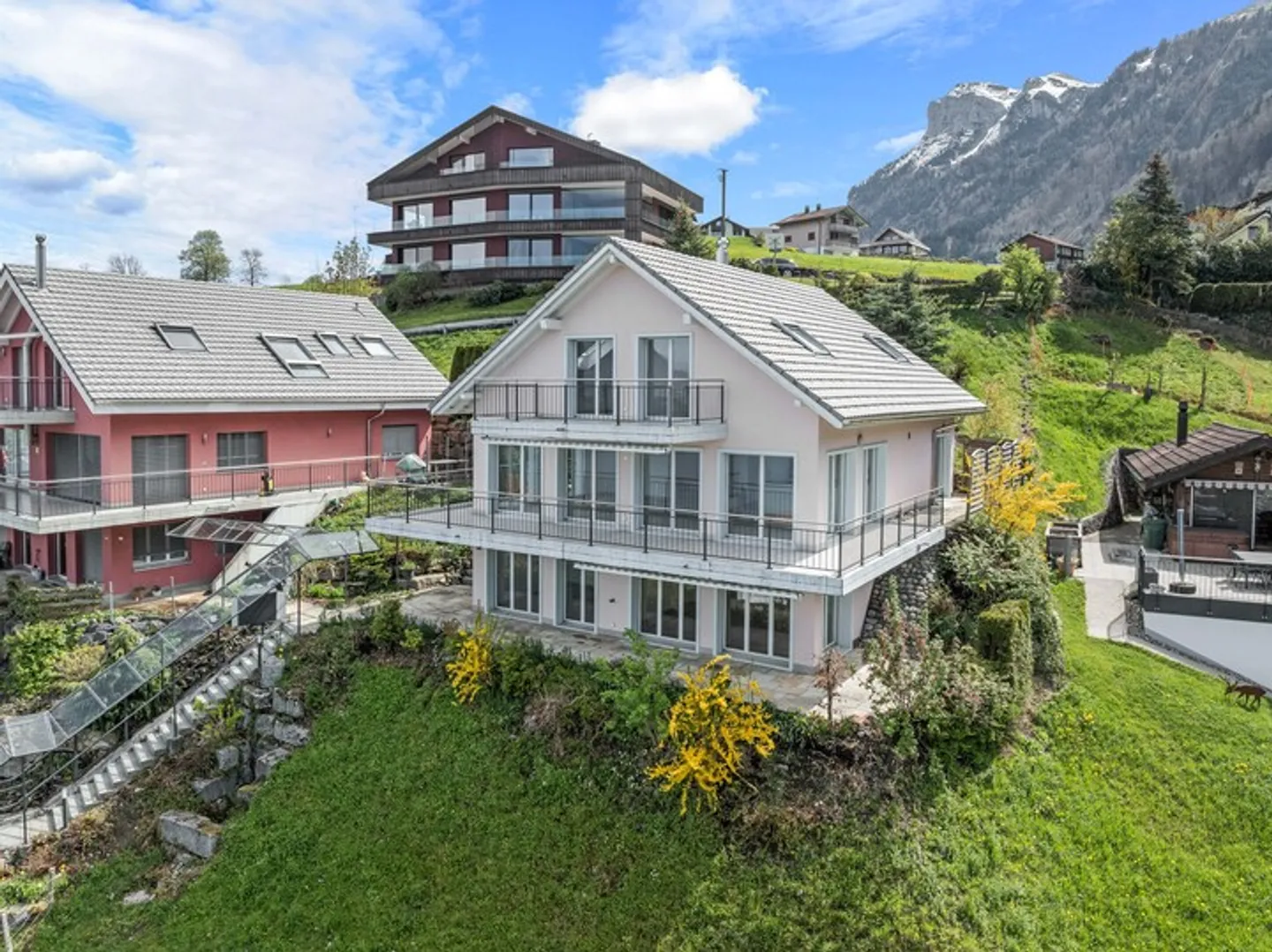 EIN RÜCKZUGSORT MIT WEITBLICK AUF DEN VIERWALDSTÄTTERSEE - Foto 6 von 7