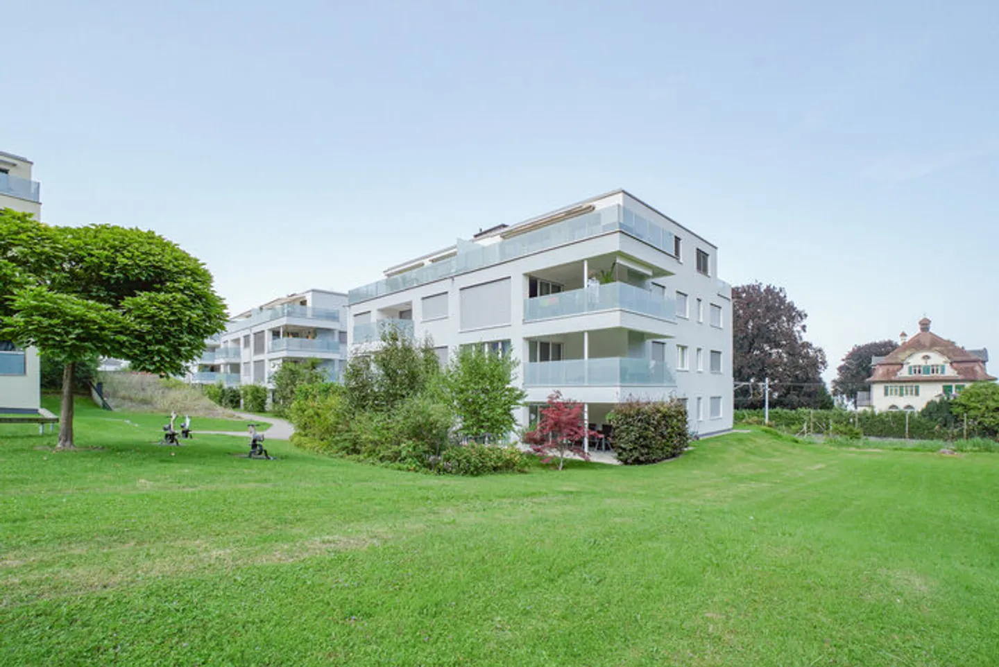 PENTHOUSE WITH GREAT LAKE VIEW - Photo 7 of 8