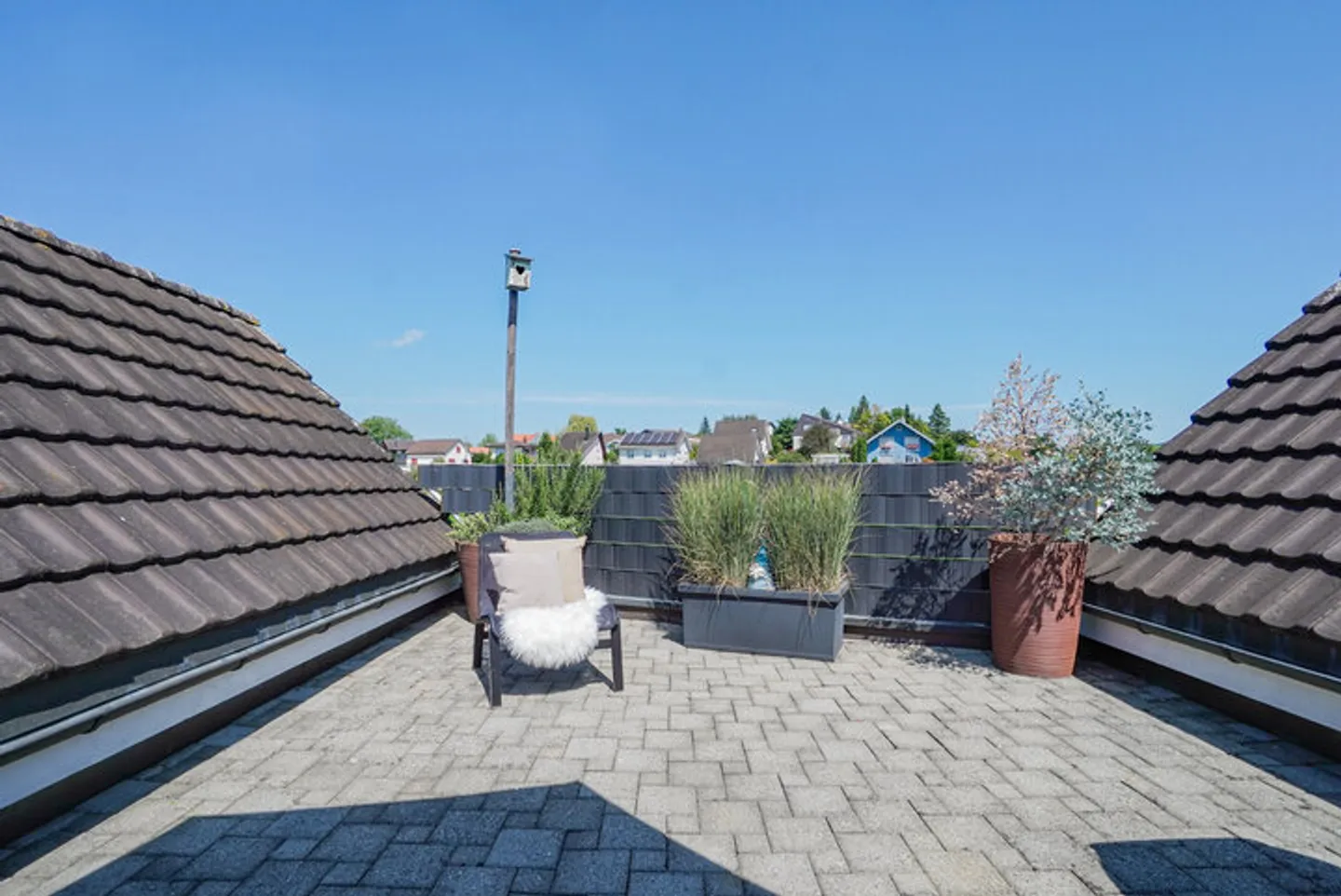 ATTICO SPAZIOSO CON TERRAZZA DA SOGNO E MOLTA PRIVACY - Foto 8 di 8