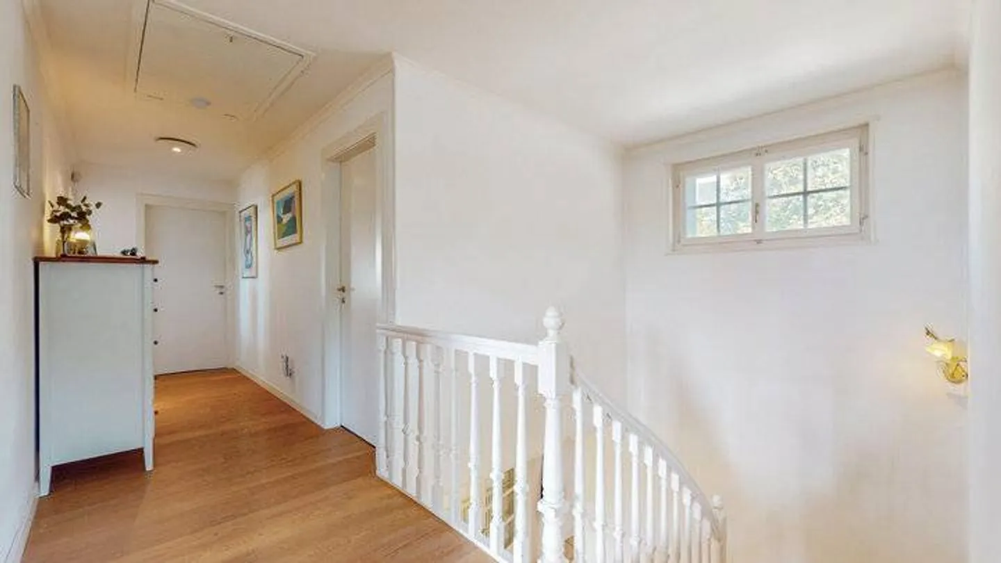 VIVRE LÀ OÙ LES VIGNES ET LA VUE SUR LE LAC SE RENCONTRENT - Photo 8 sur 9