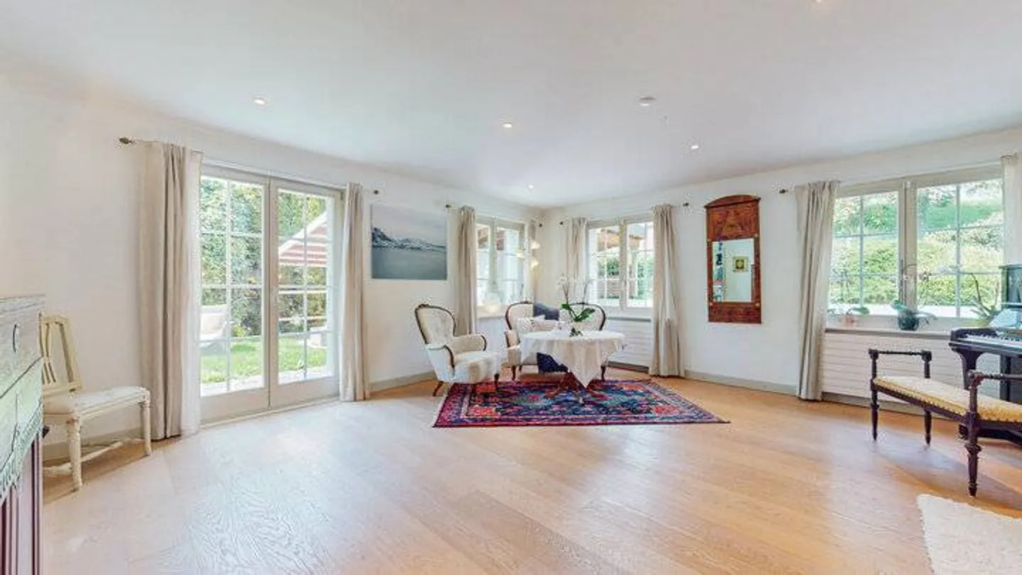 VIVRE LÀ OÙ LES VIGNES ET LA VUE SUR LE LAC SE RENCONTRENT - Photo 6 sur 9