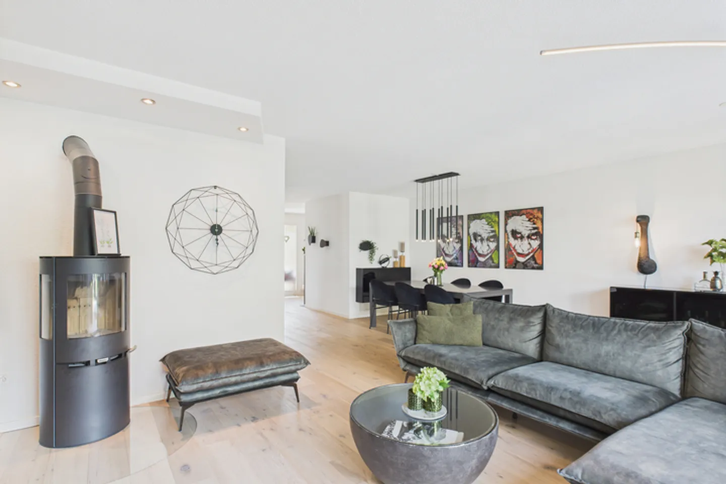 WOHNEN WIE IM HAUS: MAISONETTE MIT EIGENEM GARTEN - Foto 1 von 7