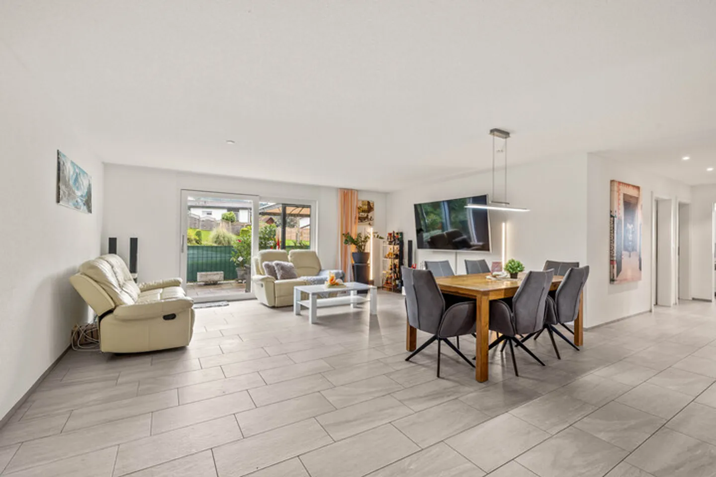 SPAZI FAMILIARI – MODERNI E ACCESSIBILI - Foto 2 di 8