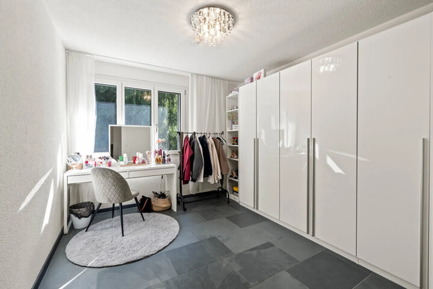 ILLNAU: 4.5-ZIMMER MIT WINTERGARTEN &amp; GARAGE - Foto 5 von 8