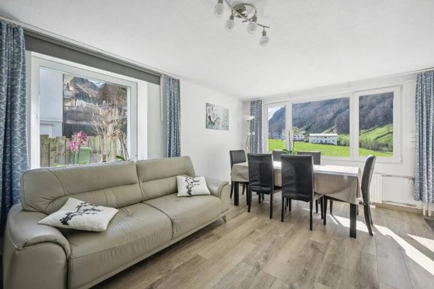 Charmante Wohnung mit Bergblick - Foto 3 von 9