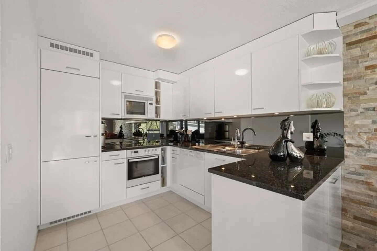 Ruhiges 3.5 Zimmer Apartment - Foto 5 von 9