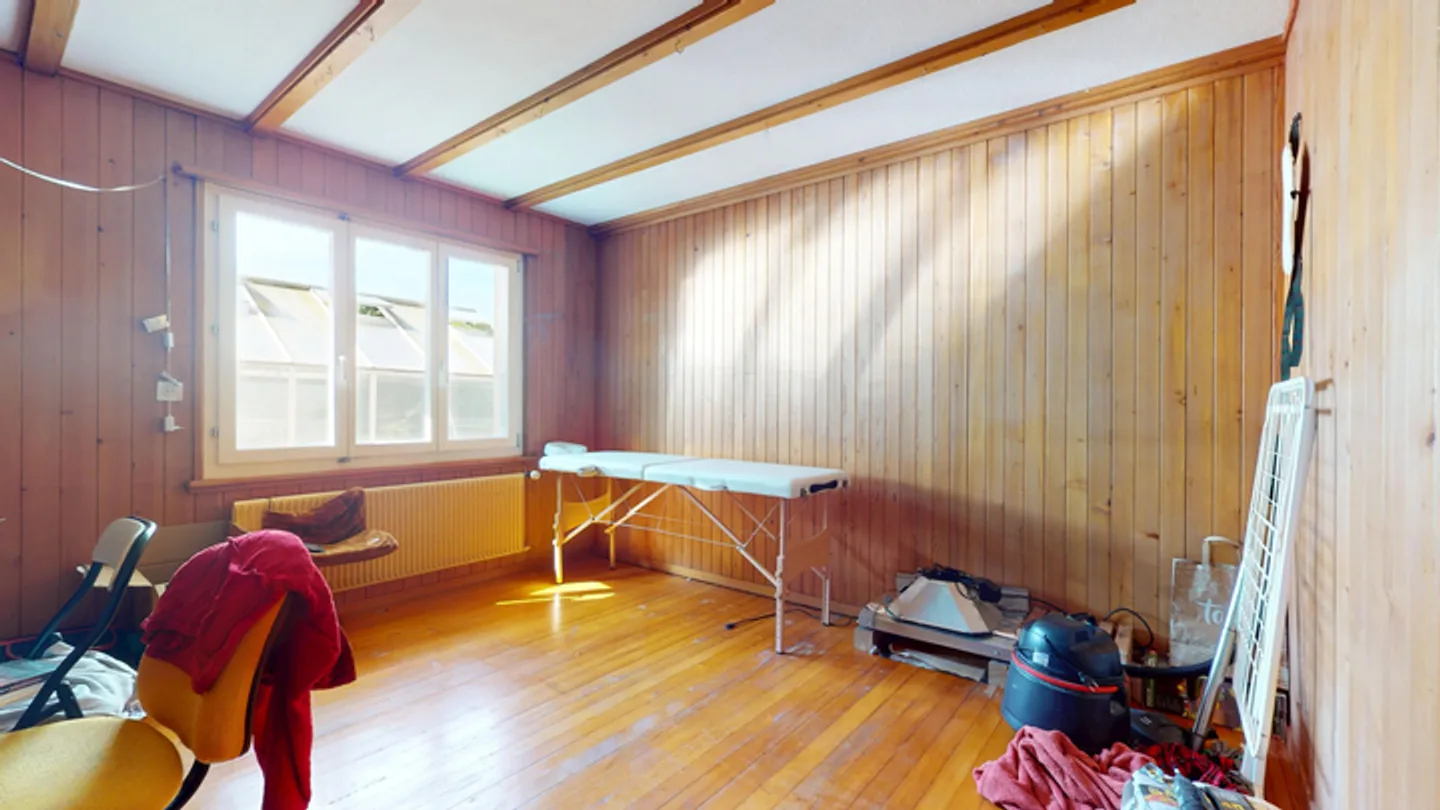 IDYLLISCHES GARTENPARADIES AM WALDRAND MIT GROSSER LANDWIRTSCHAFTSPARZELLE - Foto 5 von 7