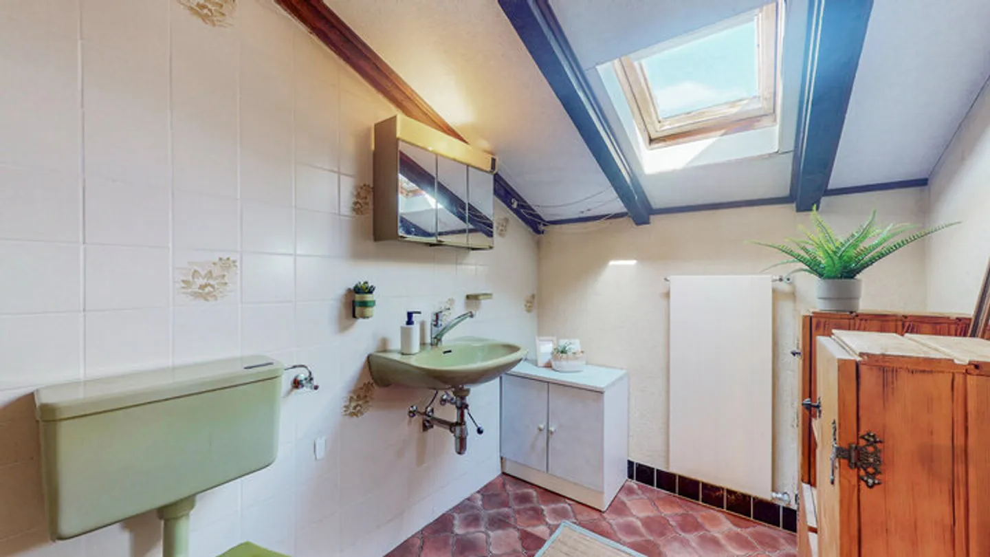 PLACE À VIVRE – AVEC JARDIN, VUE ET POTENTIEL D'EXPANSION - Photo 5 sur 8