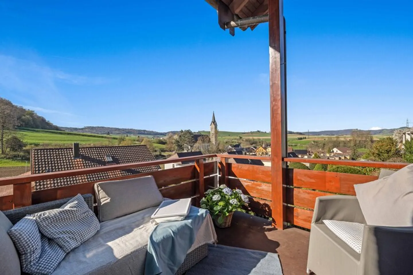 LIVING CLOSE TO NATURE IN ENDINGEN - Photo 6 of 8