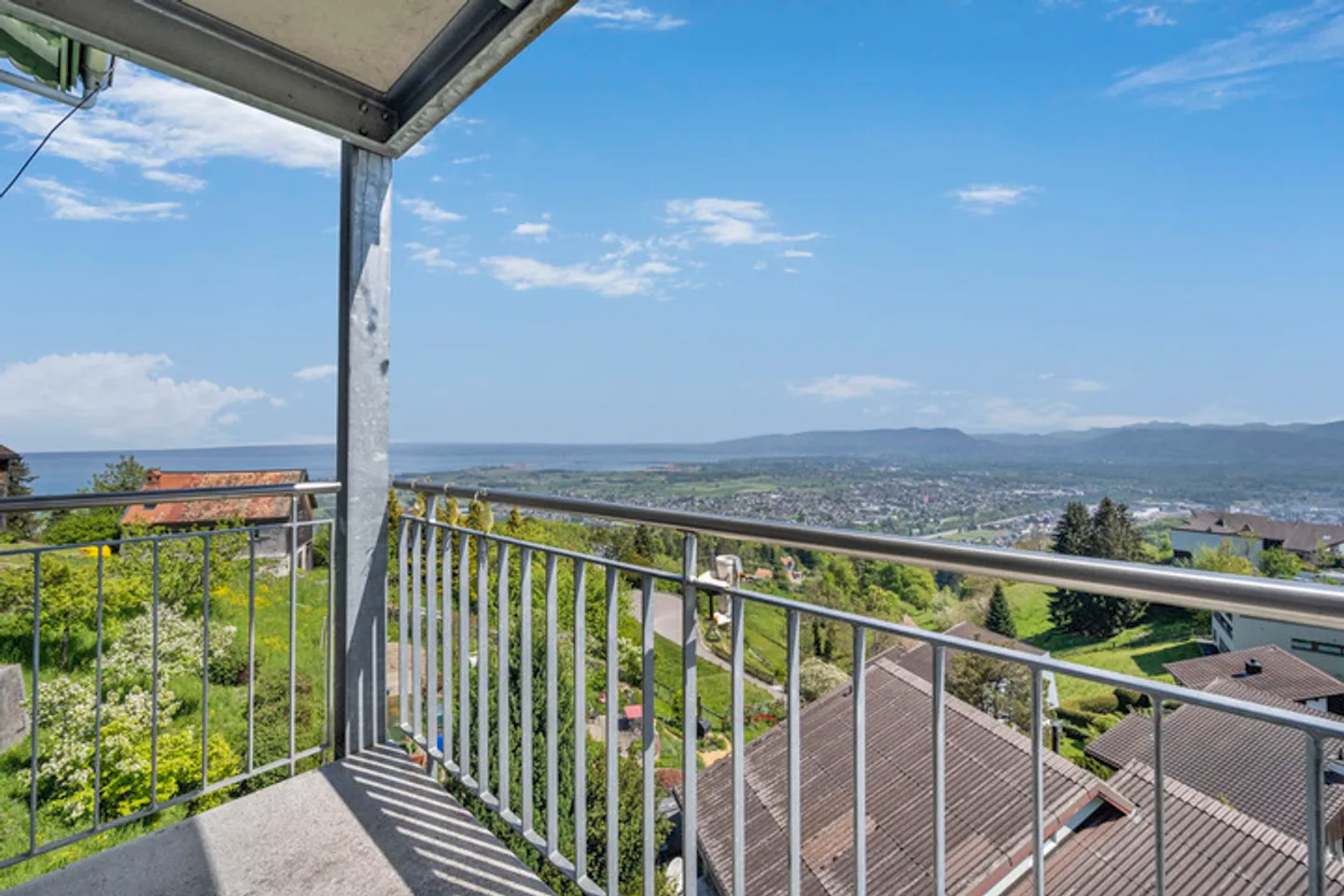 CASA MULTIFAMILIARE STORICA CON VISTA SUL LAGO DI COSTANZA - Foto 7 di 8