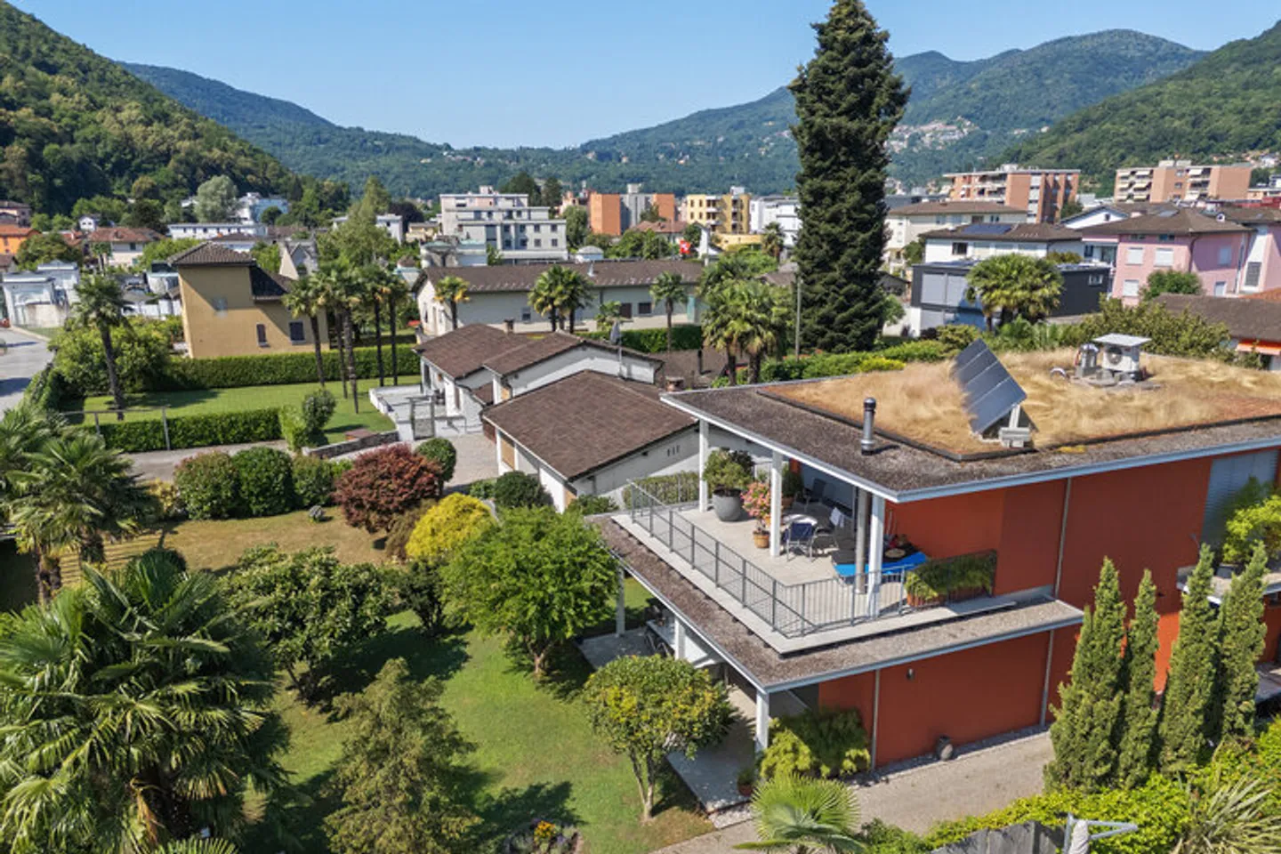 VILLA ATTRACTIVE ENTOURÉE DE PALMIERS - Photo 8 sur 8