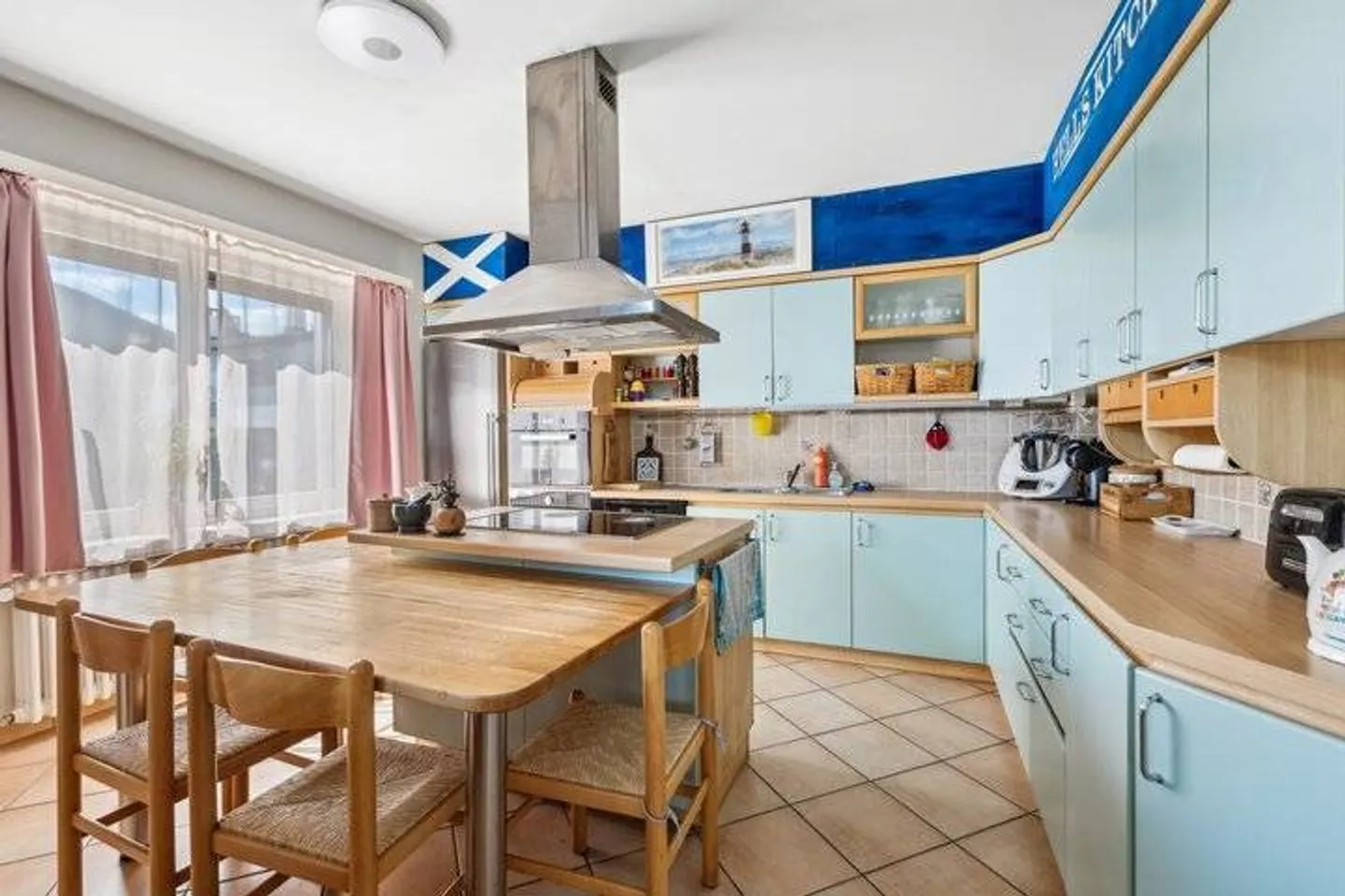 Charmantes Einfamilienhaus mit Pool - Foto 7 von 9