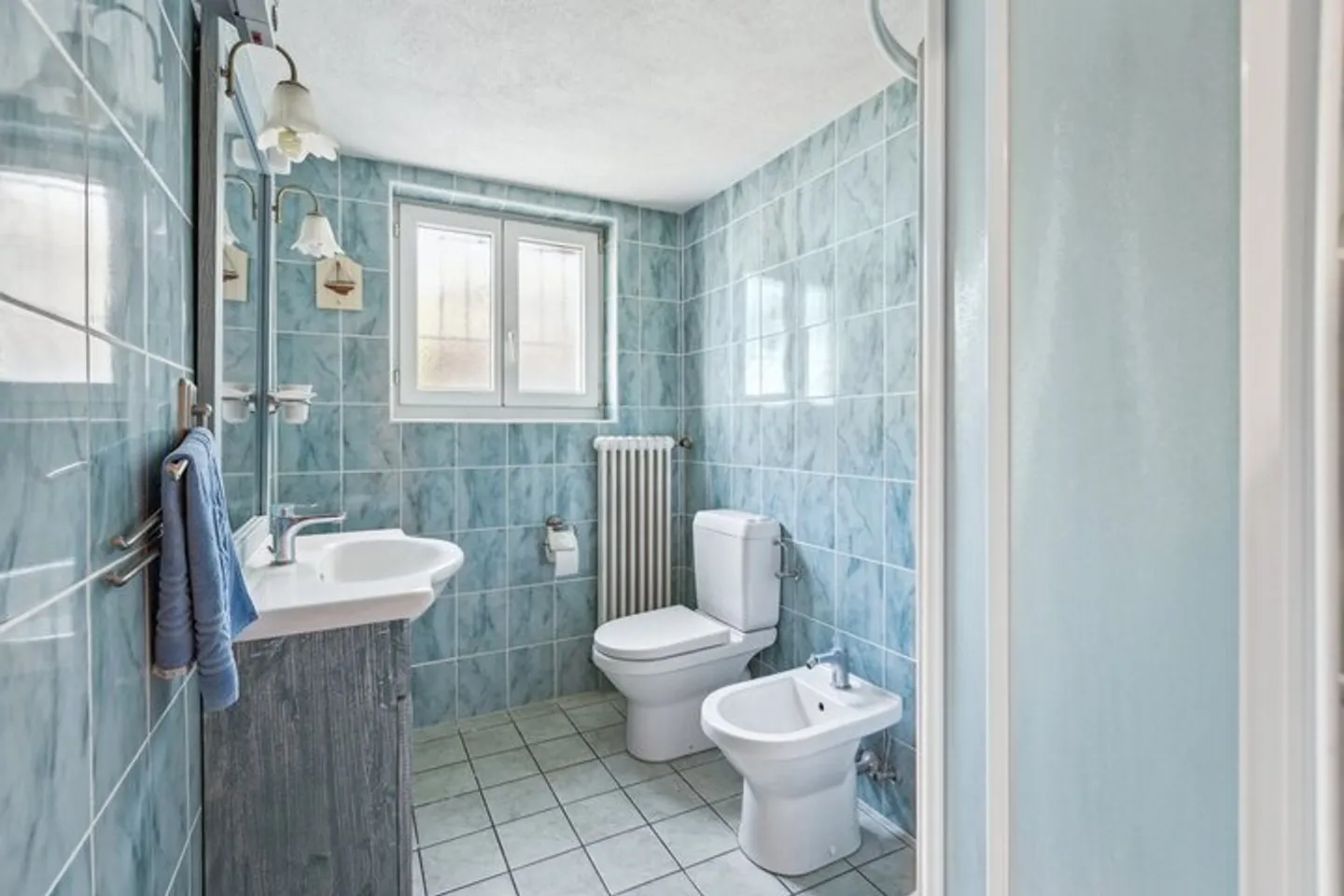 Oasi di bagno con palme e piscina - Foto 4 di 8