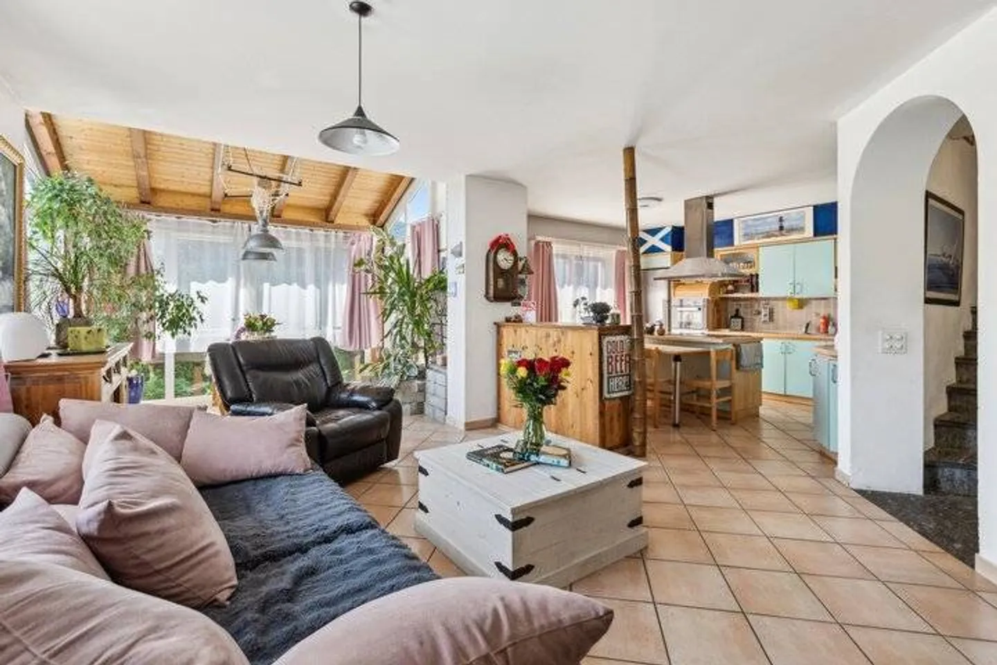 Charmantes Einfamilienhaus mit Pool - Foto 3 von 9