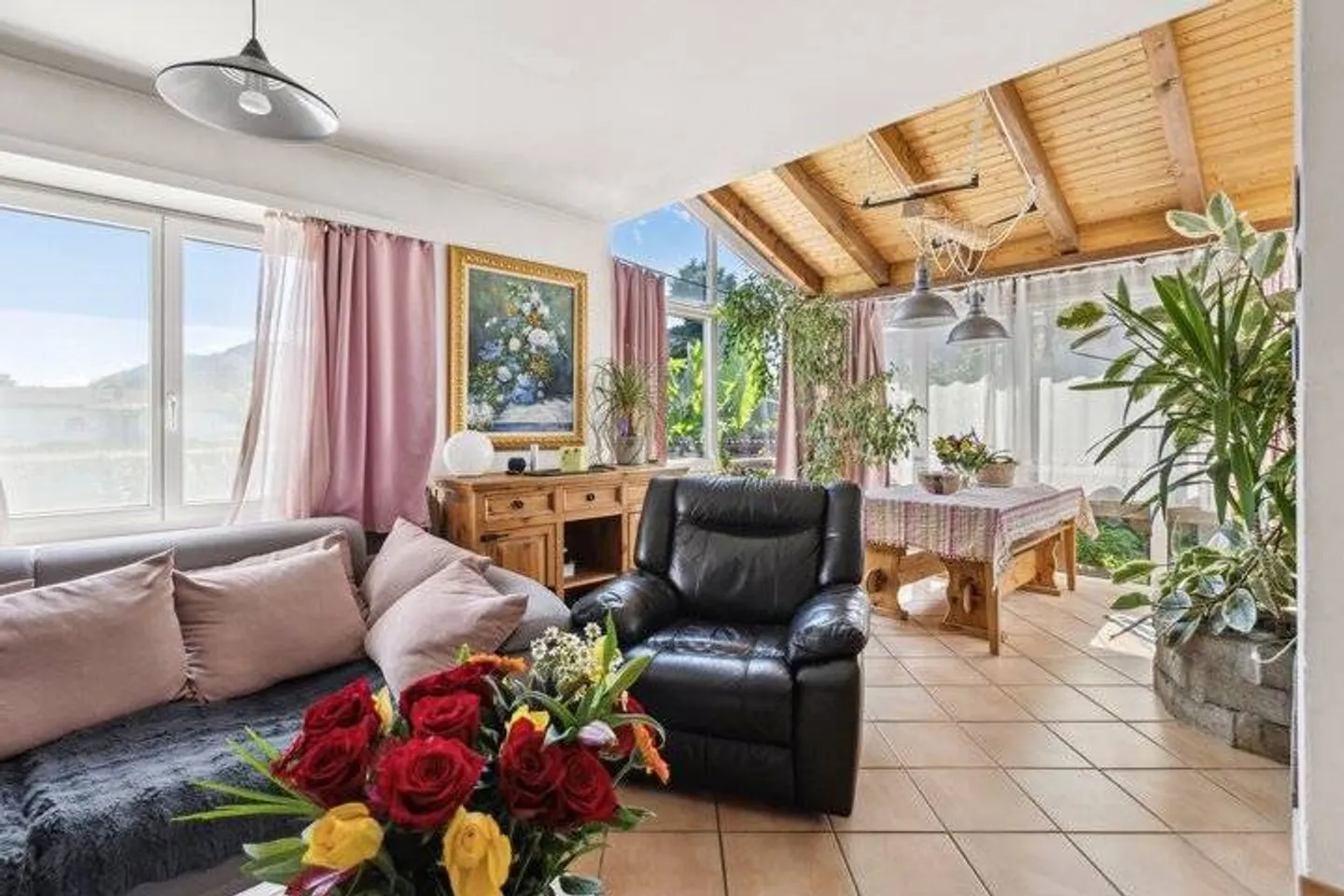 Charmantes Einfamilienhaus mit Pool - Foto 4 von 9