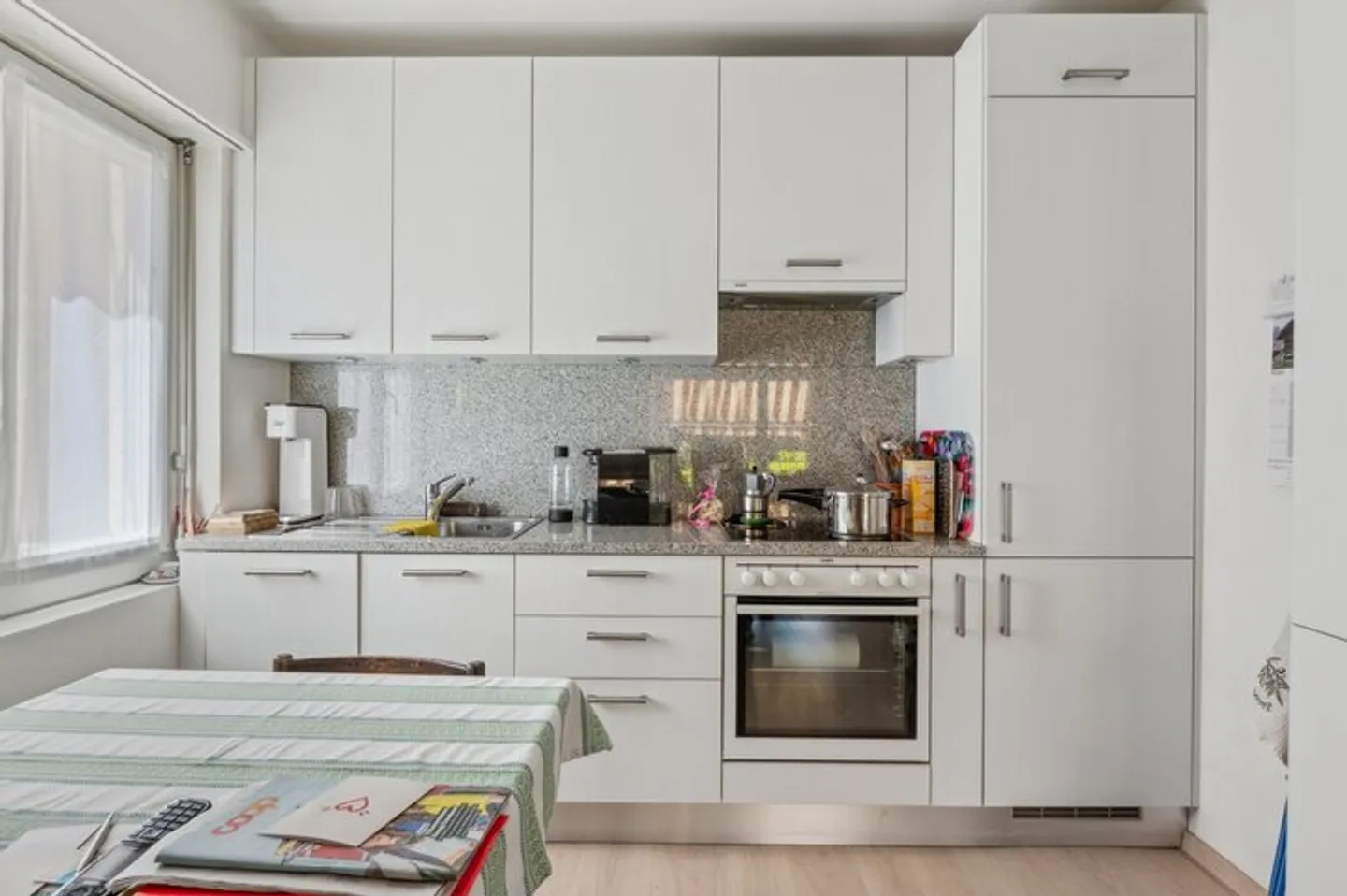 EXCITING MULTI-FAMILY HOUSE - FULLY RENTED - Photo 3 of 8