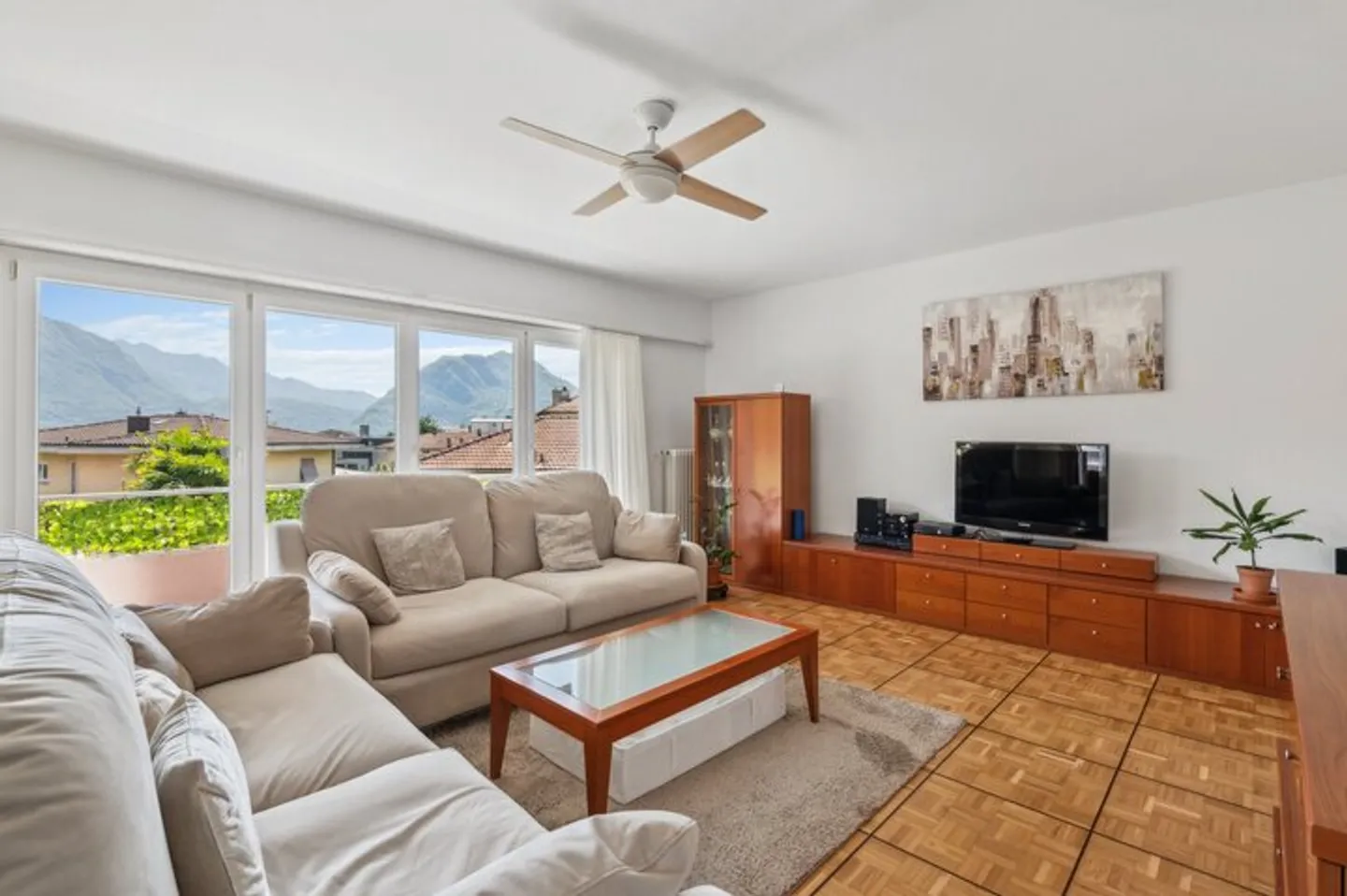 EXCITING MULTI-FAMILY HOUSE - FULLY RENTED - Photo 8 of 8