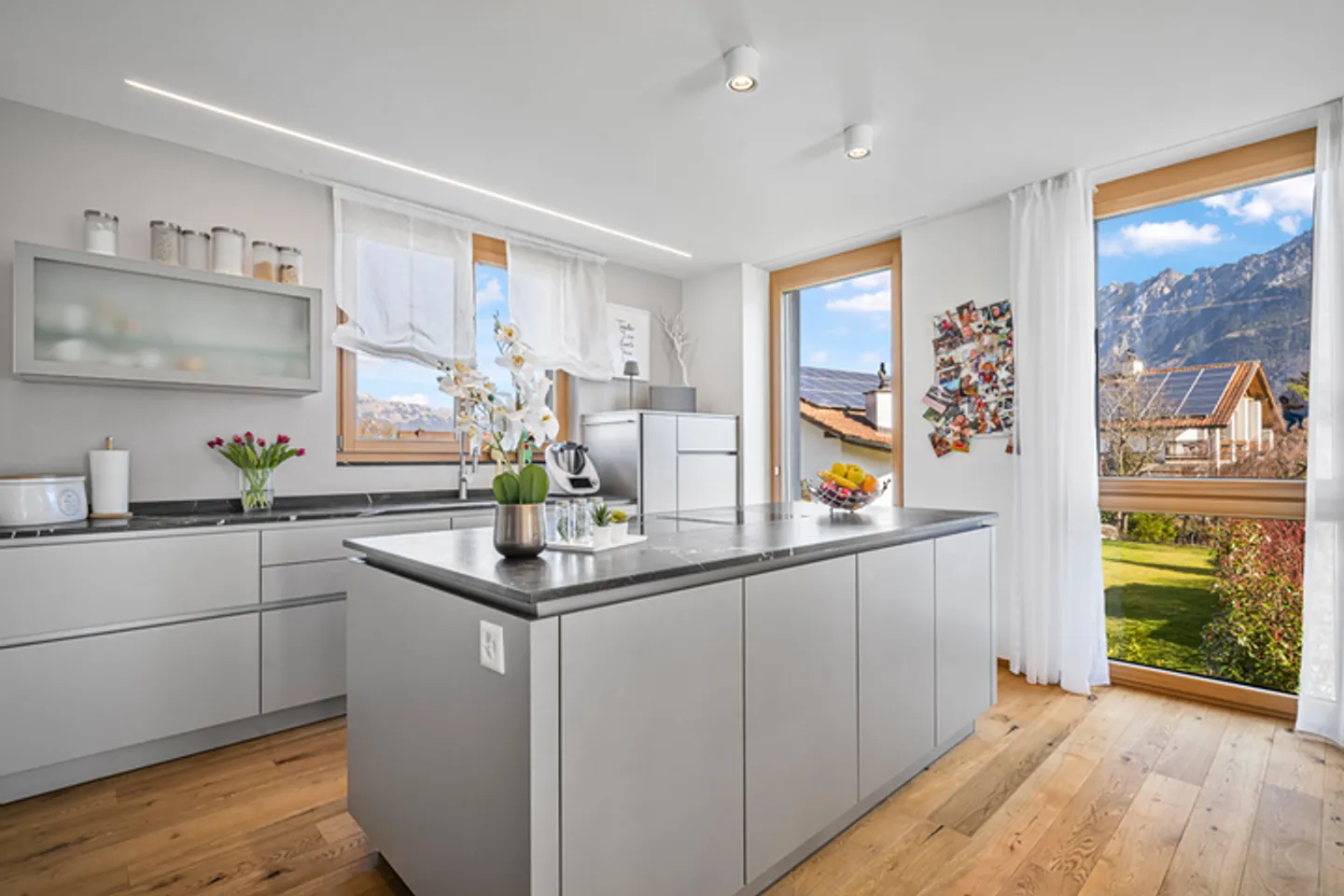 RAFFINÉ ET MODERNE : MAISON INDIVIDUELLE DANS UN EMPLACEMENT CALME - Photo 4 sur 8