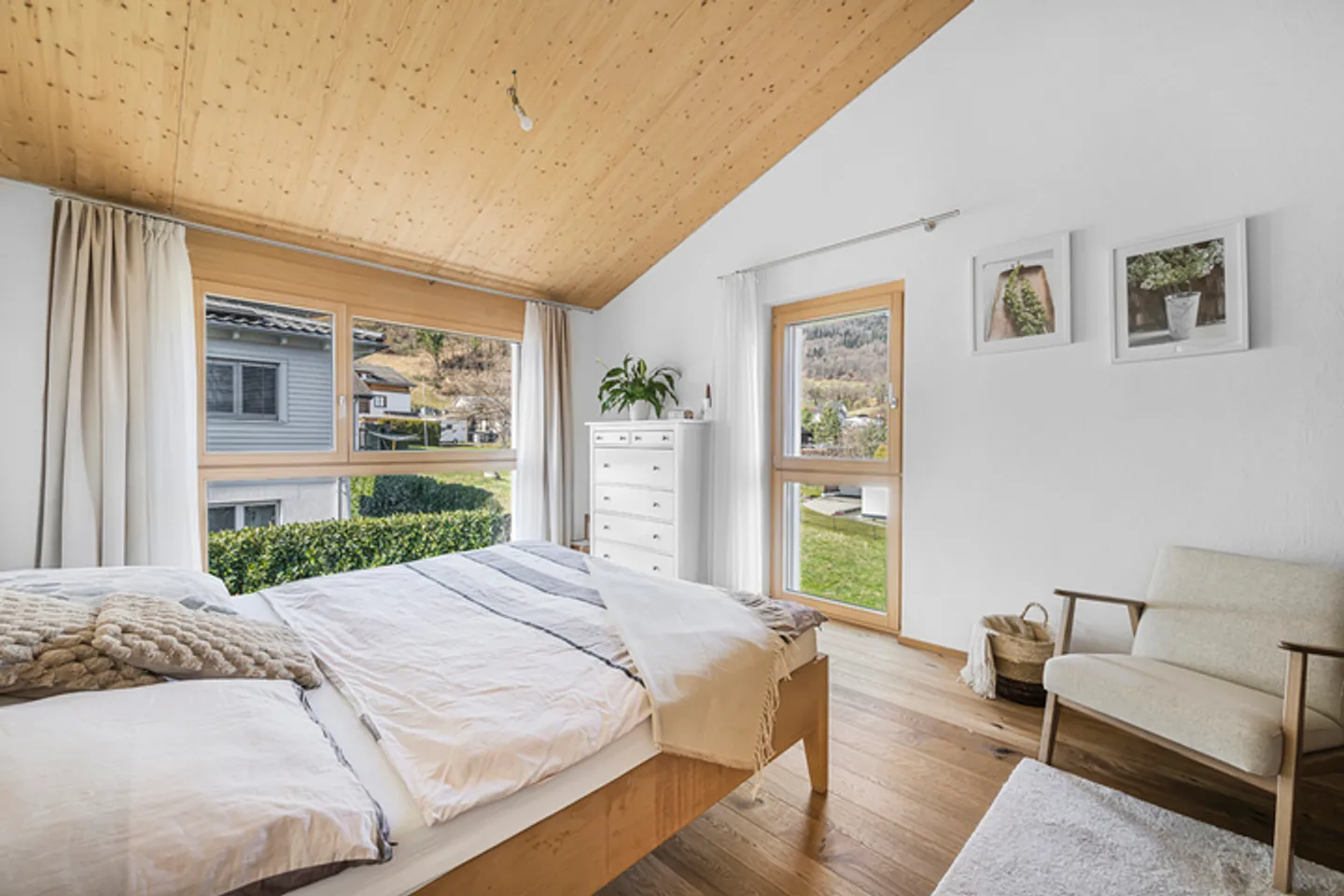 RAFFINÉ ET MODERNE : MAISON INDIVIDUELLE DANS UN EMPLACEMENT CALME - Photo 5 sur 8