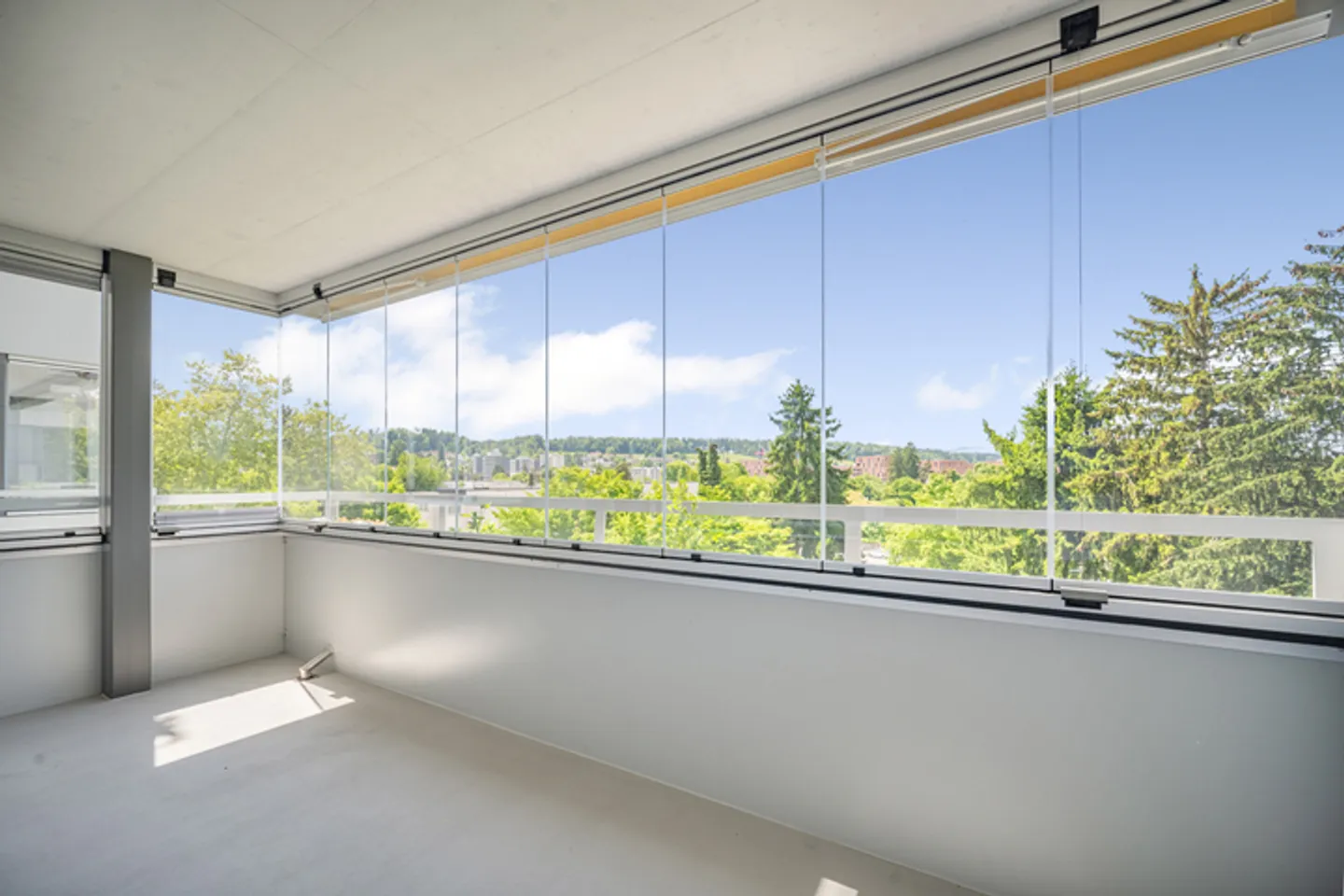 CITY-FLAIR IN THE TREND DISTRICT - Photo 8 of 8