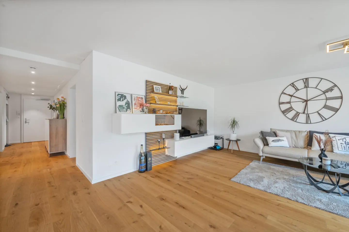 SPETTACOLO PANORAMICO AL 10° PIANO SUL LAGO DI COSTANZA - Foto 2 di 8